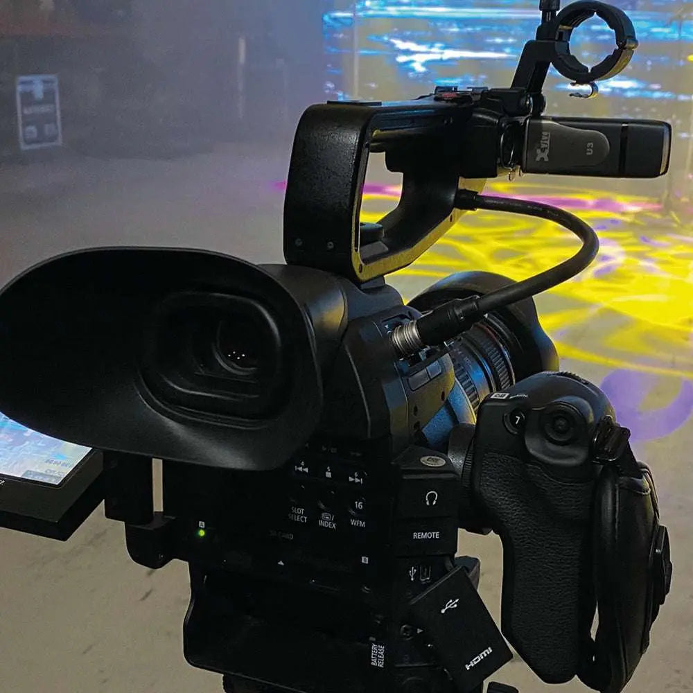 Xvive Microphone Wireless System - Richards Guitars Of Stratford Upon Avon