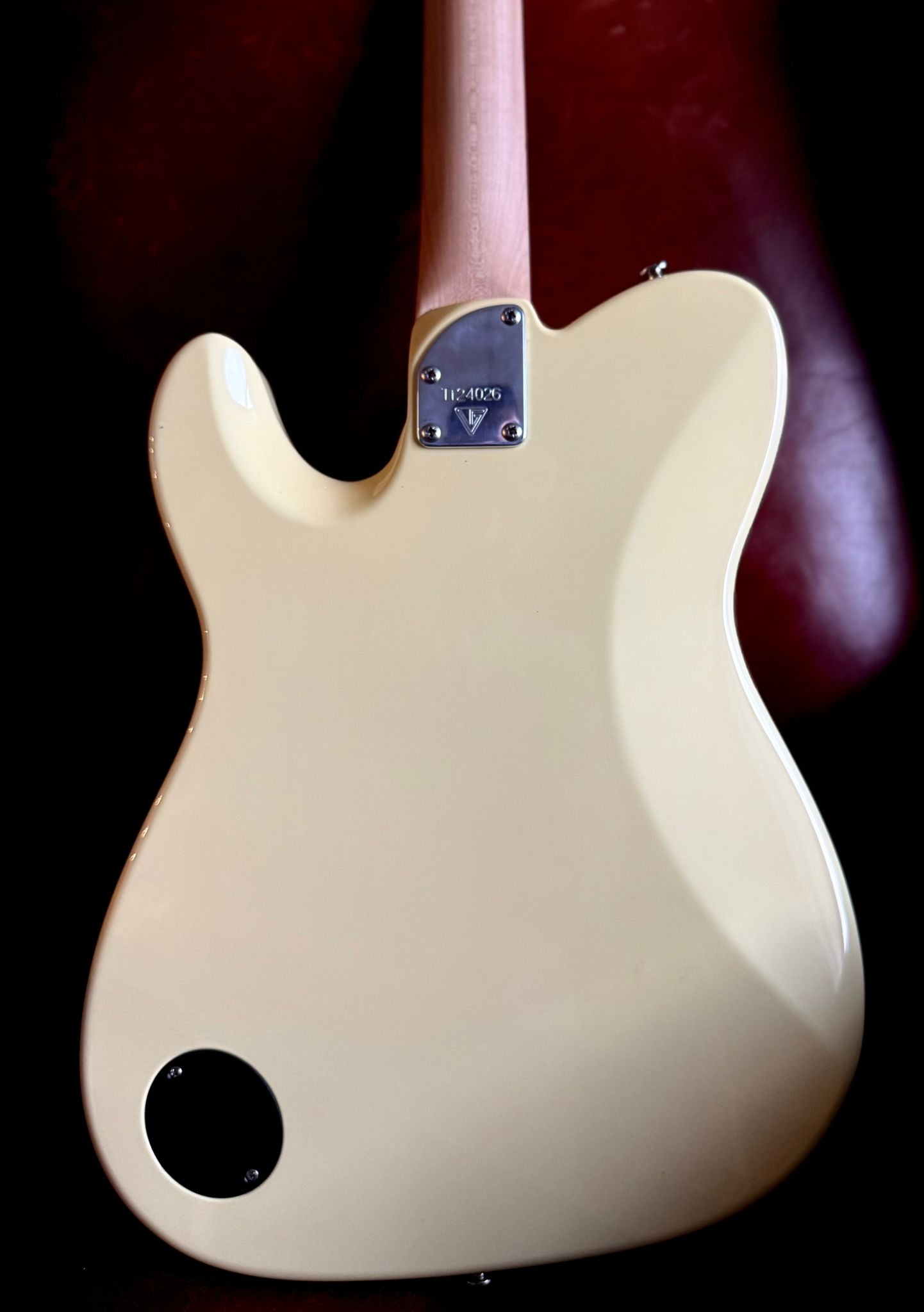 Valiant Titan Ginger Cream Gloss