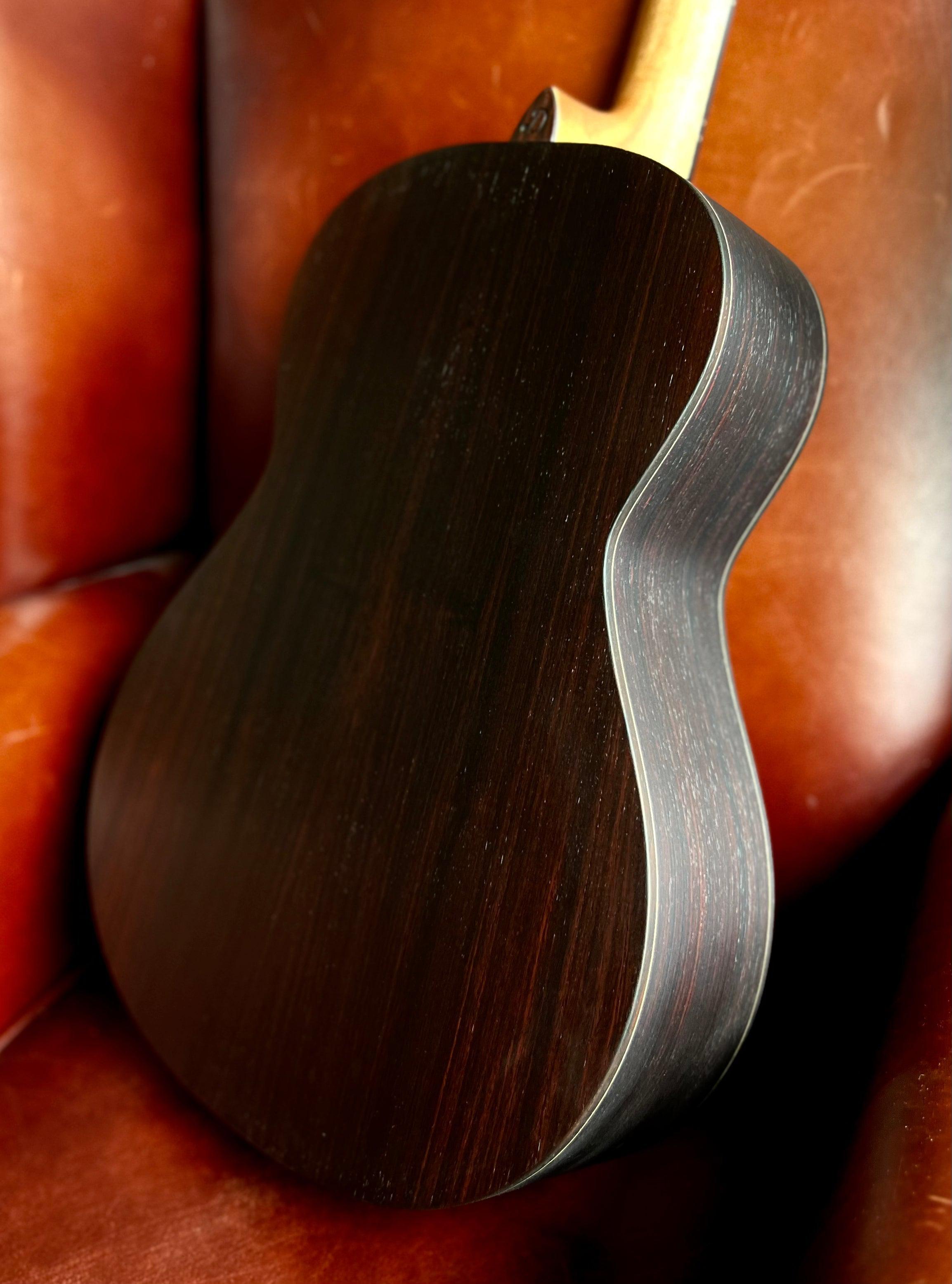 Dowina Palosanto OMG Abeto. Guitarra Acústica OM Body, Guitarra Acústica en venta en Richards Guitars.