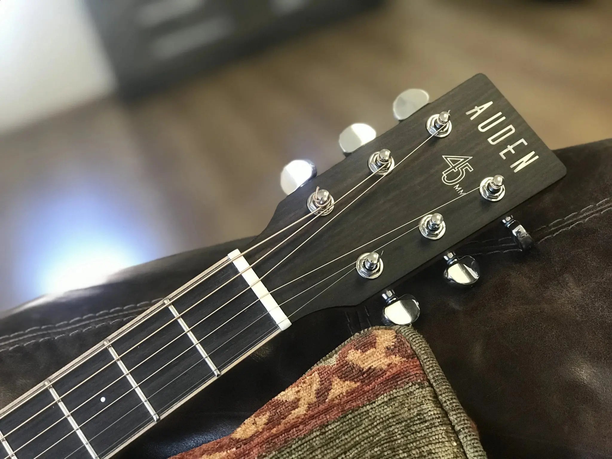 Auden Neo 45 Chester Full Body. - Richards Guitars Of Stratford Upon Avon