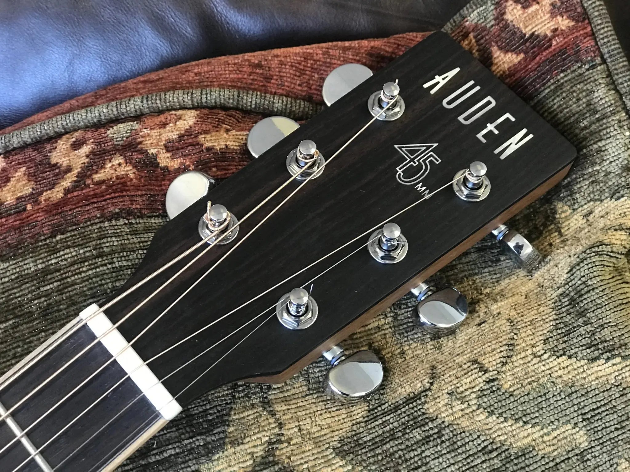 Auden Neo 45 Chester Full Body. - Richards Guitars Of Stratford Upon Avon