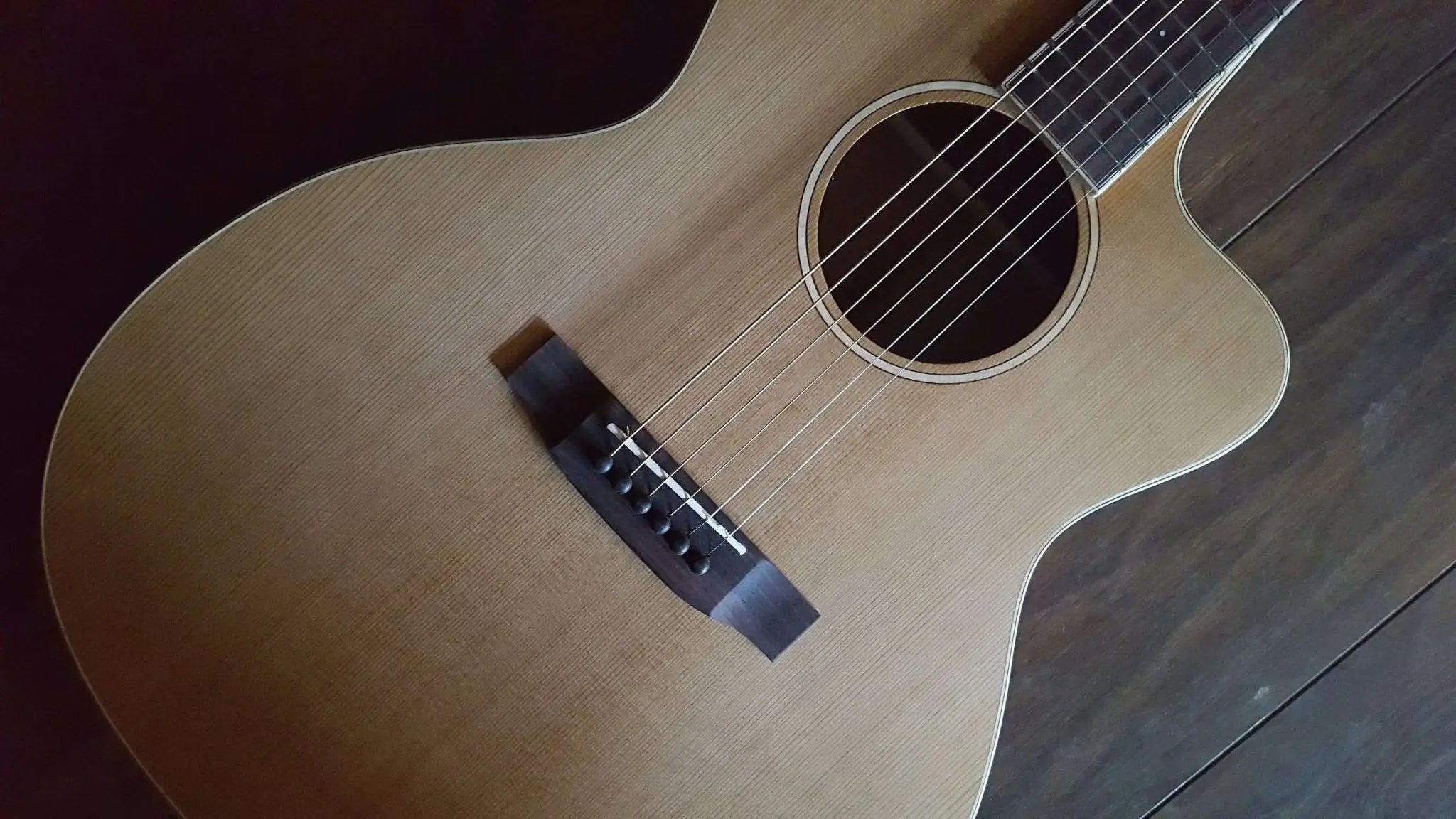 Auden Neo Chester Cutaway. - Richards Guitars Of Stratford Upon Avon