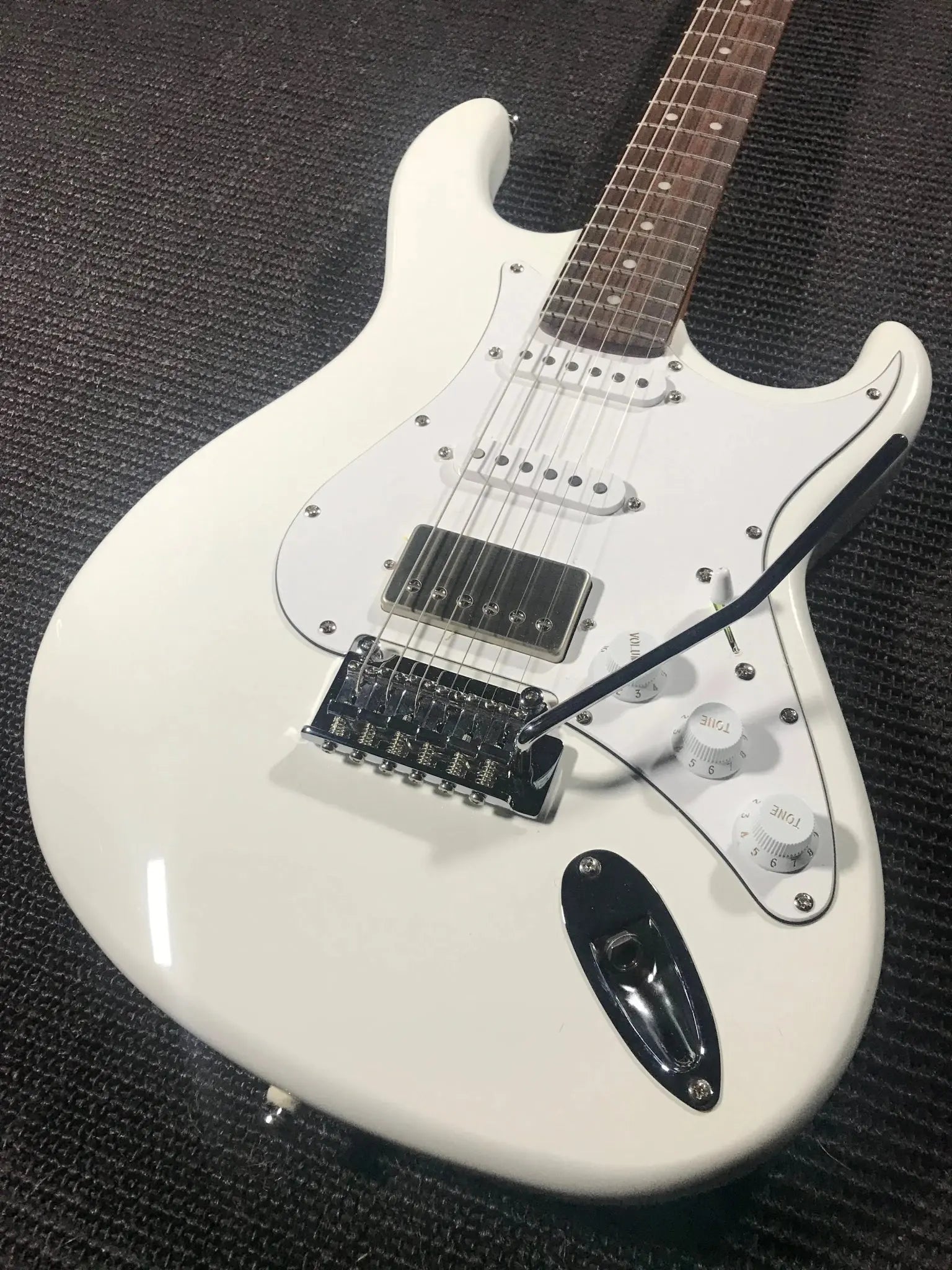 Cort G260CS Olympic White - Richards Guitars Of Stratford Upon Avon
