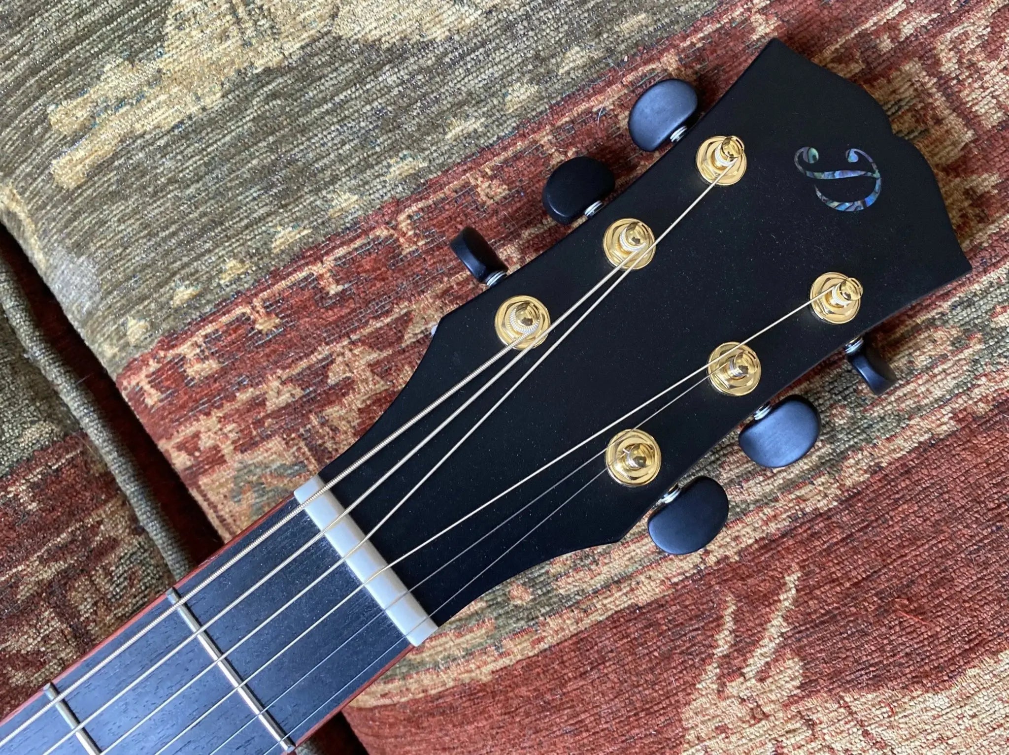 Dowina PADAUK GAC Deluxe (Torrified Swiss Moon Spruce) - Richards Guitars Of Stratford Upon Avon