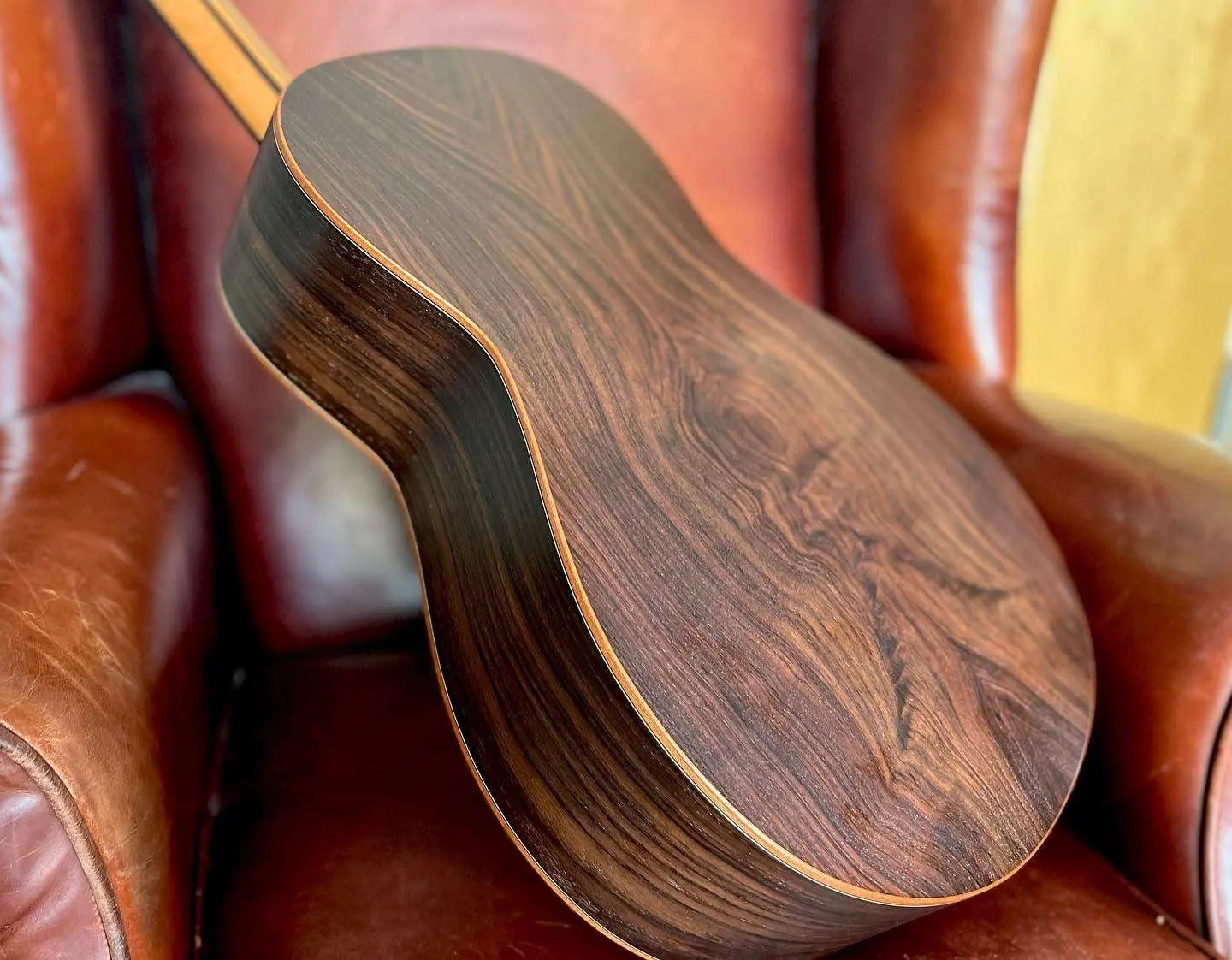 Dowina Rosewood OMG AURA Masters . OM Body Acoustic Guitar - Richards Guitars Of Stratford Upon Avon