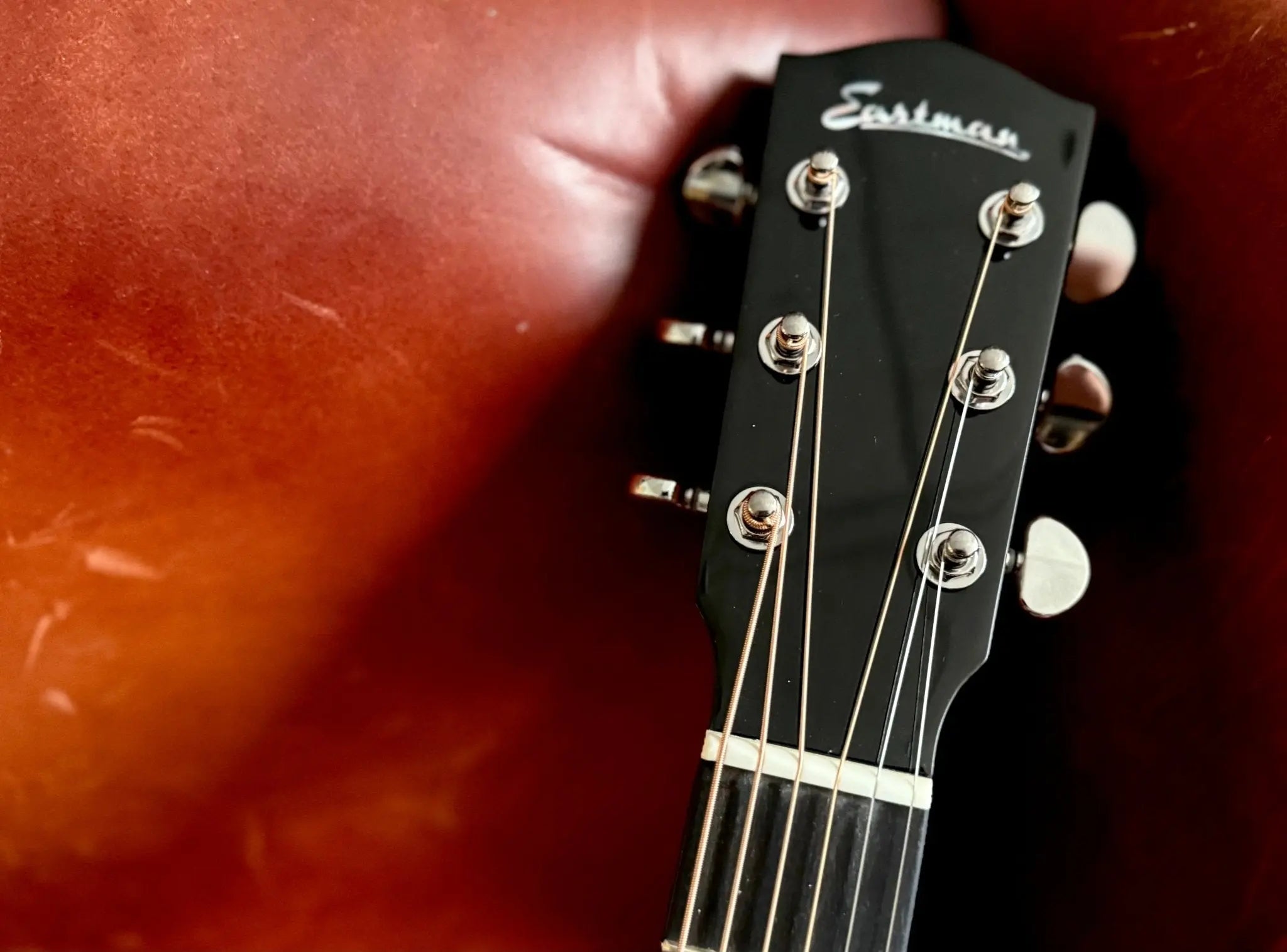 Eastman AC122 - 1CE - DLX (Price inc. Custom Pro Setup Package) - Richards Guitars Of Stratford Upon Avon