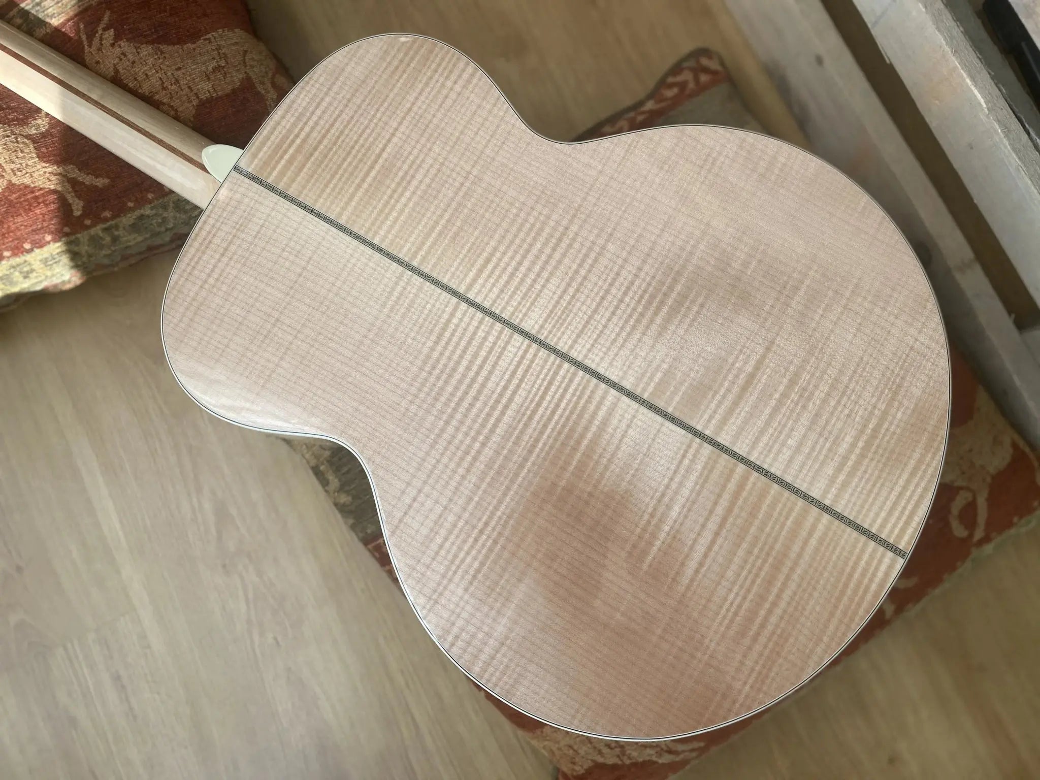 Eastman AC630 - BD (Price inc. Custom Pro Setup Package) - Richards Guitars Of Stratford Upon Avon