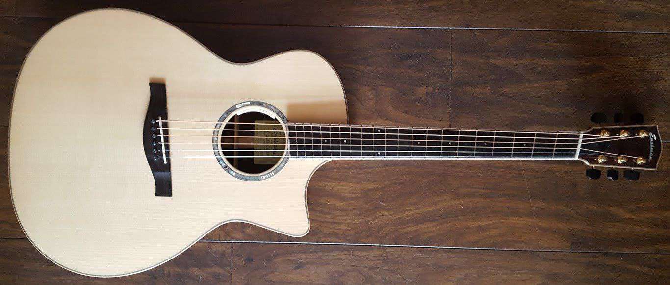 Eastman AC822CE - FF Fan Fretted GA model w/ cutaway (Price inc. Custom Pro Setup Package) - Richards Guitars Of Stratford Upon Avon