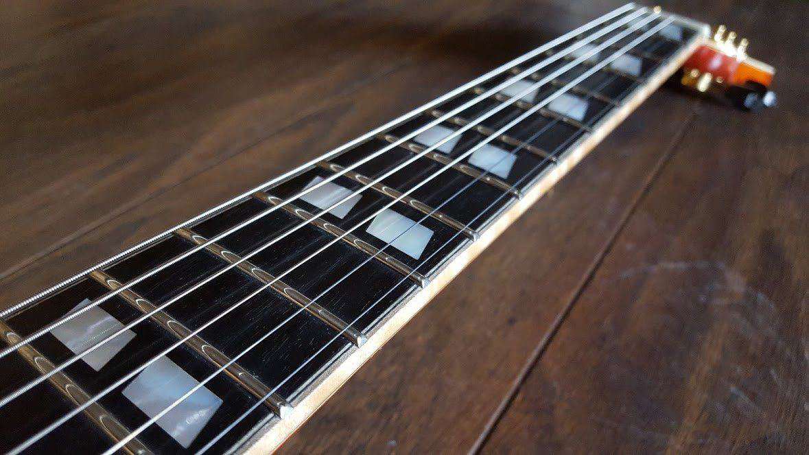 Eastman AR580CE HB (Price inc. Custom Pro Setup Package) - Richards Guitars Of Stratford Upon Avon