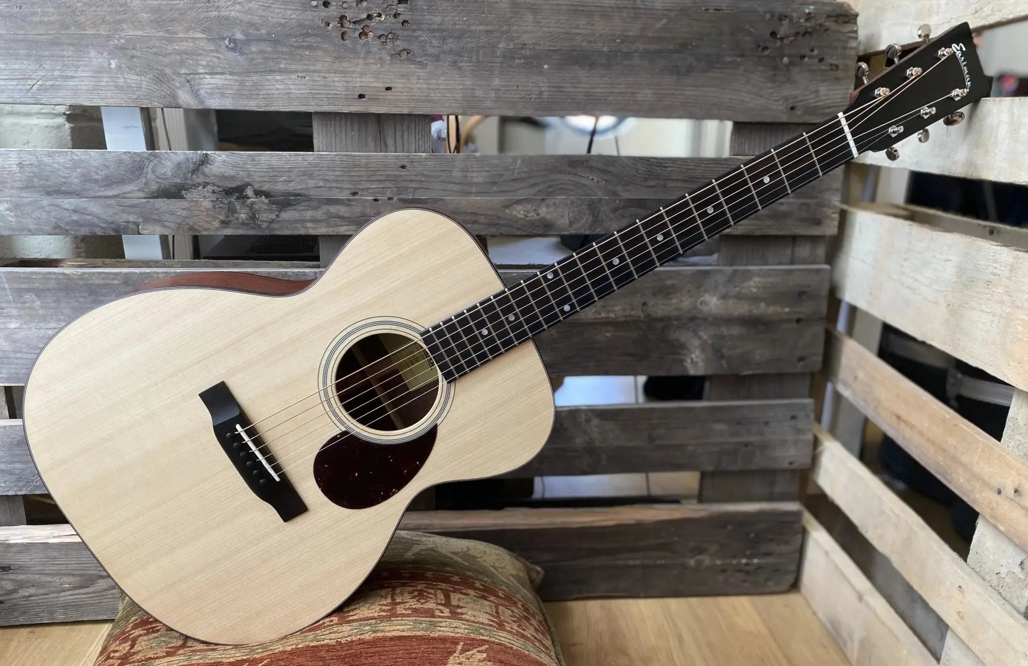 Eastman E1 OM Inc Premium Eastman Gigbag (Price inc. Custom Pro Setup Package) - Richards Guitars Of Stratford Upon Avon