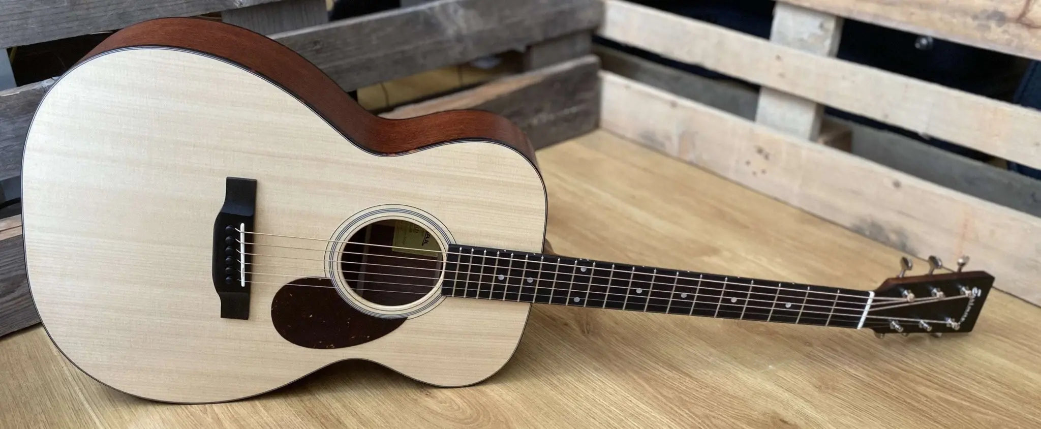 Eastman E1 OM Inc Premium Eastman Gigbag (Price inc. Custom Pro Setup Package) - Richards Guitars Of Stratford Upon Avon