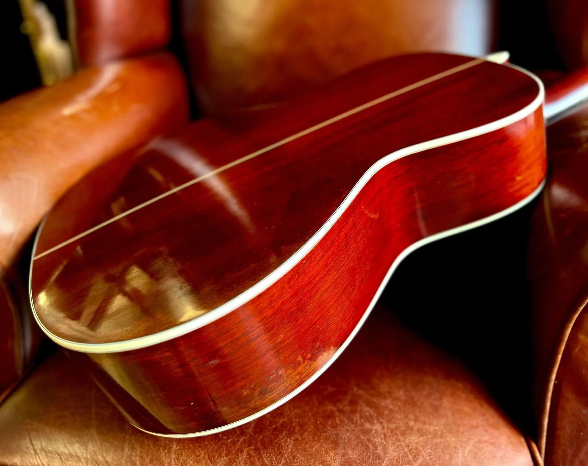 Eastman E10 OOSS/v ANTIQUE CLASSIC (Price inc. Custom Pro Setup Package) - Richards Guitars Of Stratford Upon Avon