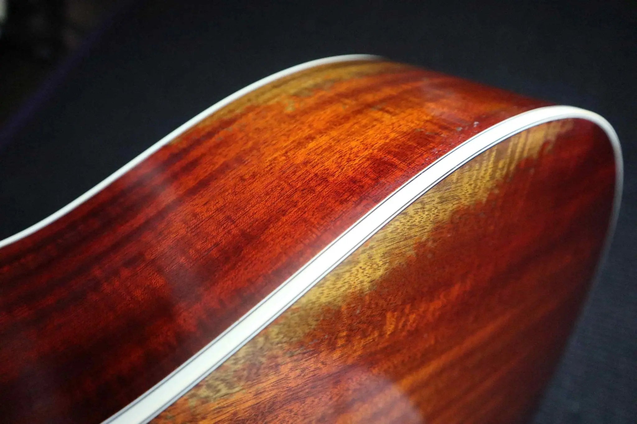 Eastman E10 SS/V Acoustic Guitar (Price inc. Custom Pro Setup Package) - Richards Guitars Of Stratford Upon Avon