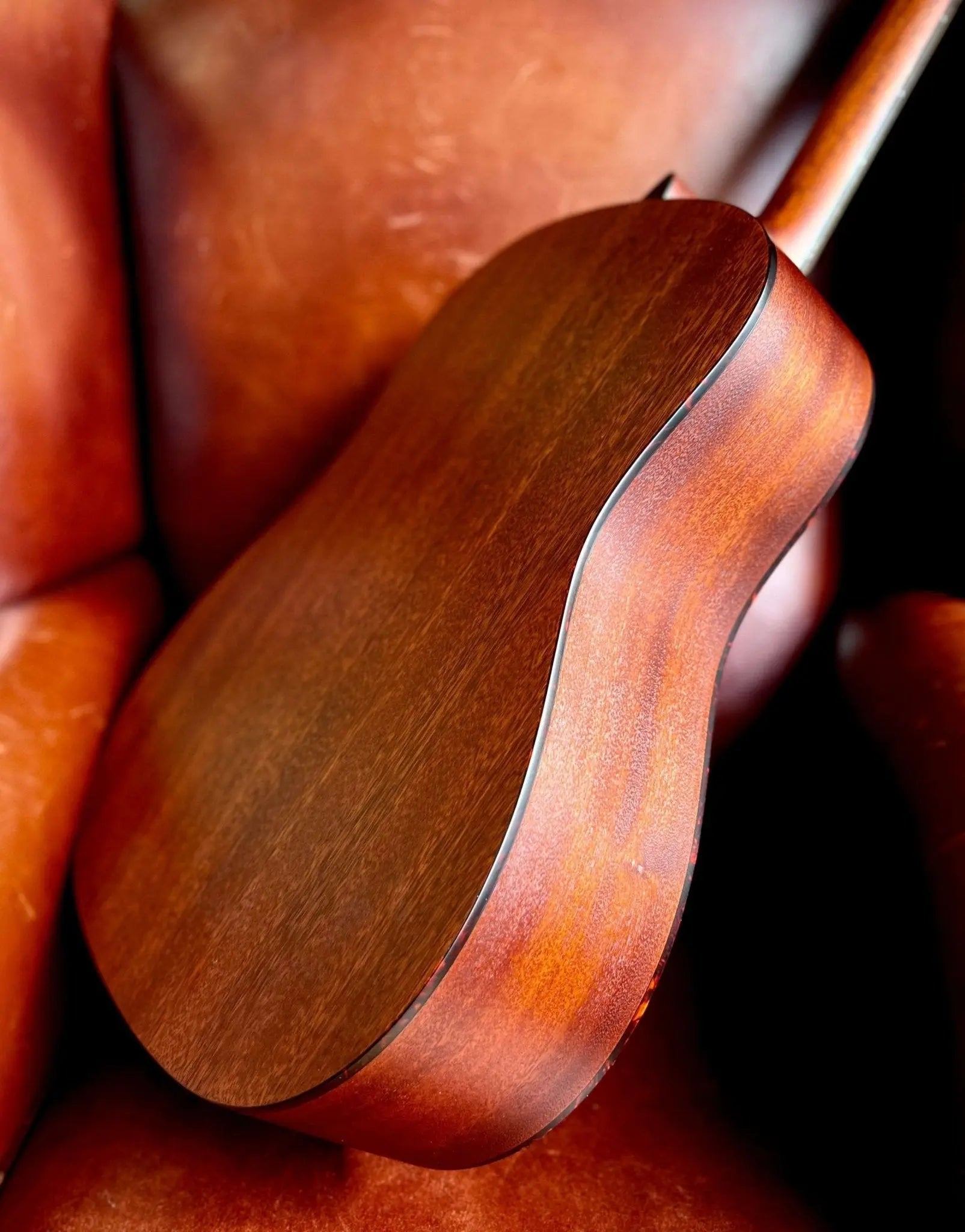 Eastman E1SS - SB, Sunburst, Acoustic Guitar (Price inc. Custom Pro Setup Package) - Richards Guitars Of Stratford Upon Avon