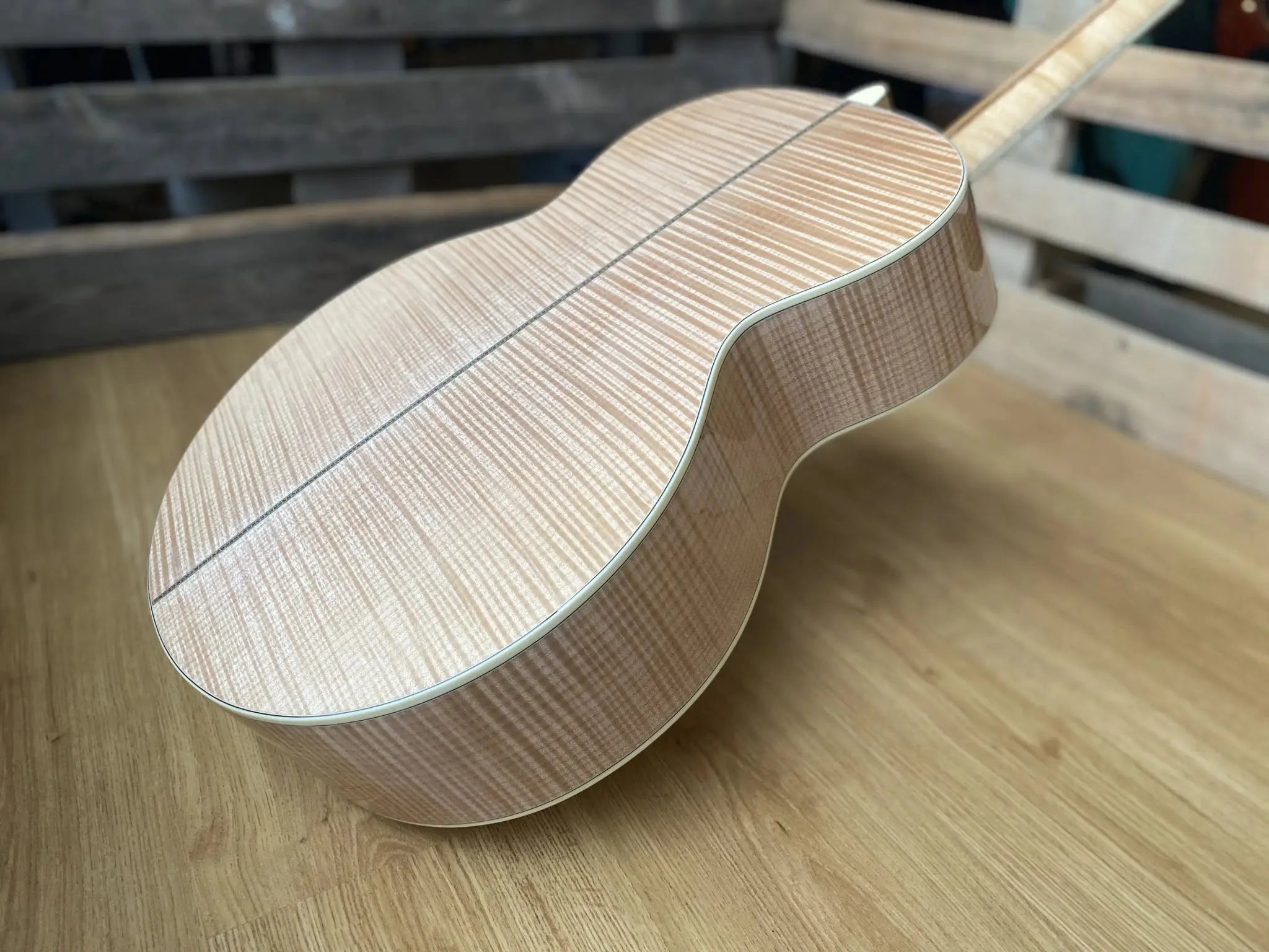 Eastman Eastman AC630L - BD Left Handed (Price inc. Custom Pro Setup Package) - Richards Guitars Of Stratford Upon Avon