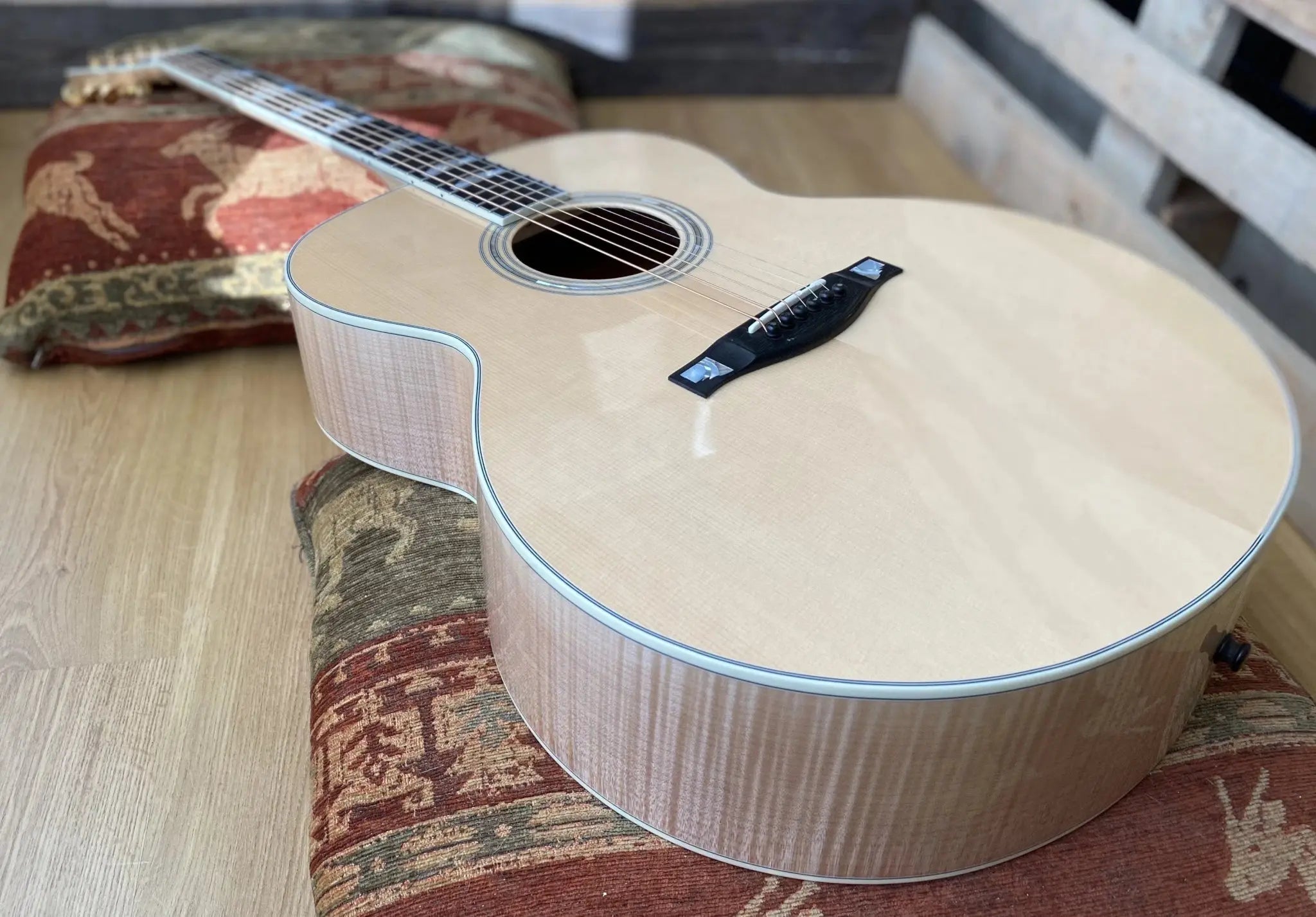 Eastman Eastman AC630L - BD Left Handed (Price inc. Custom Pro Setup Package) - Richards Guitars Of Stratford Upon Avon