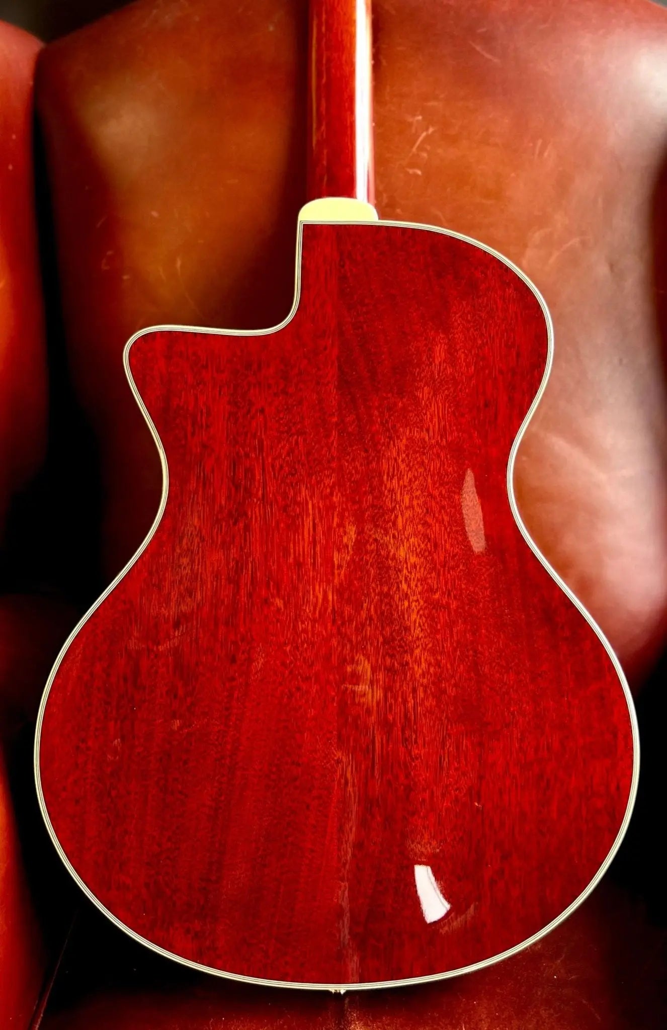 Eastman FV680CE - SB FRANK VIGNOLA MODEL (Price inc. Custom Pro Setup Package) - Richards Guitars Of Stratford Upon Avon