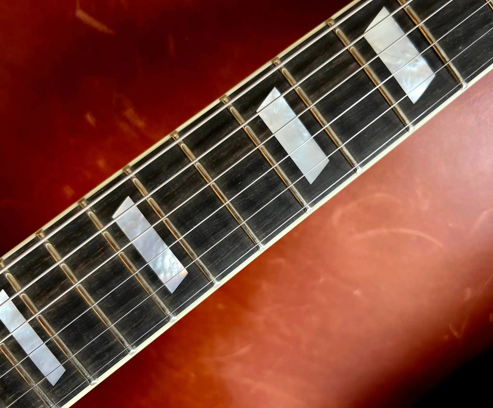 Eastman Romeo NYC, Electric guitar (Price inc. Custom Pro Setup Package) - Richards Guitars Of Stratford Upon Avon