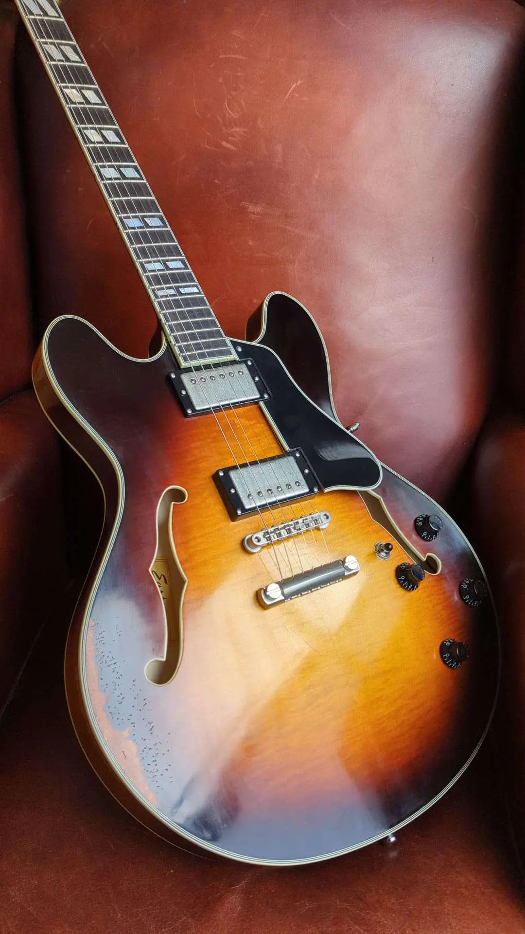 Eastman T59/v Sunburst (Price inc. Custom Pro Setup Package) - Richards Guitars Of Stratford Upon Avon