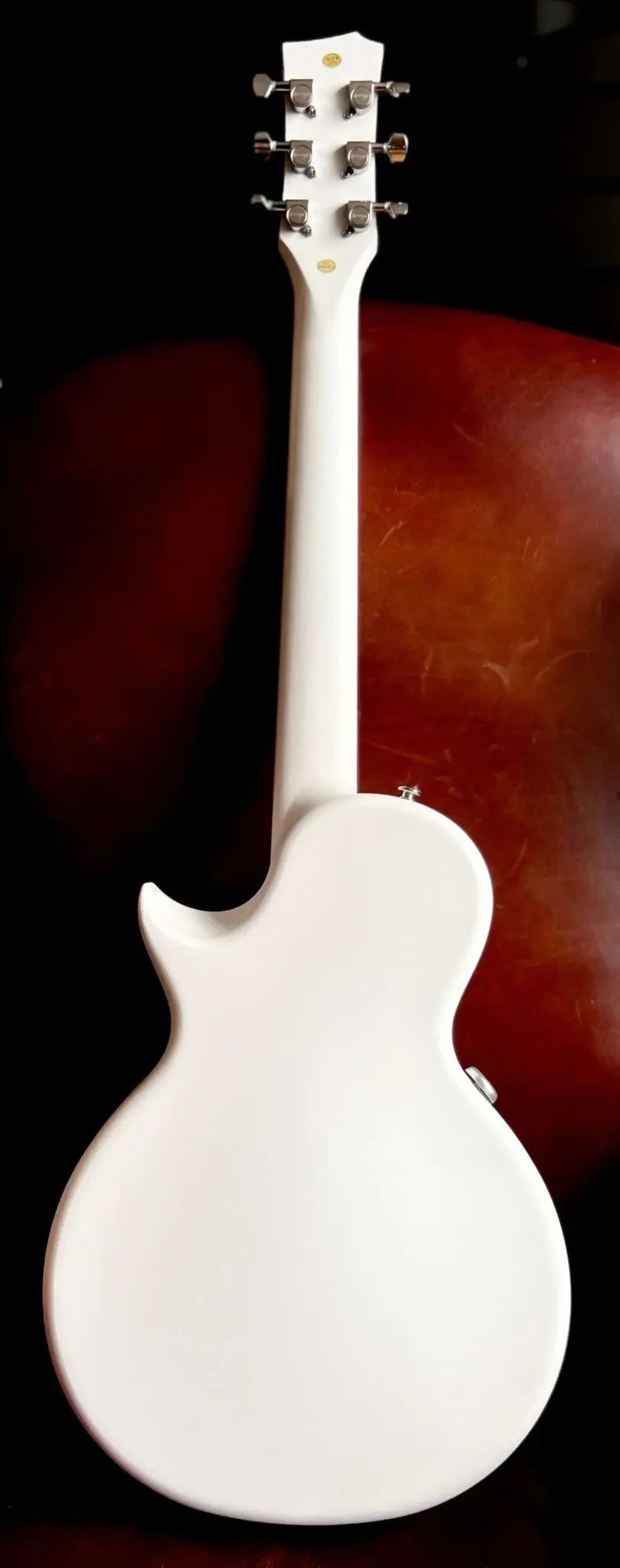 Enya Nova GO SP1 - WH White Nova Go Carbo fibre electro guitar with Bluetooth - Richards Guitars Of Stratford Upon Avon