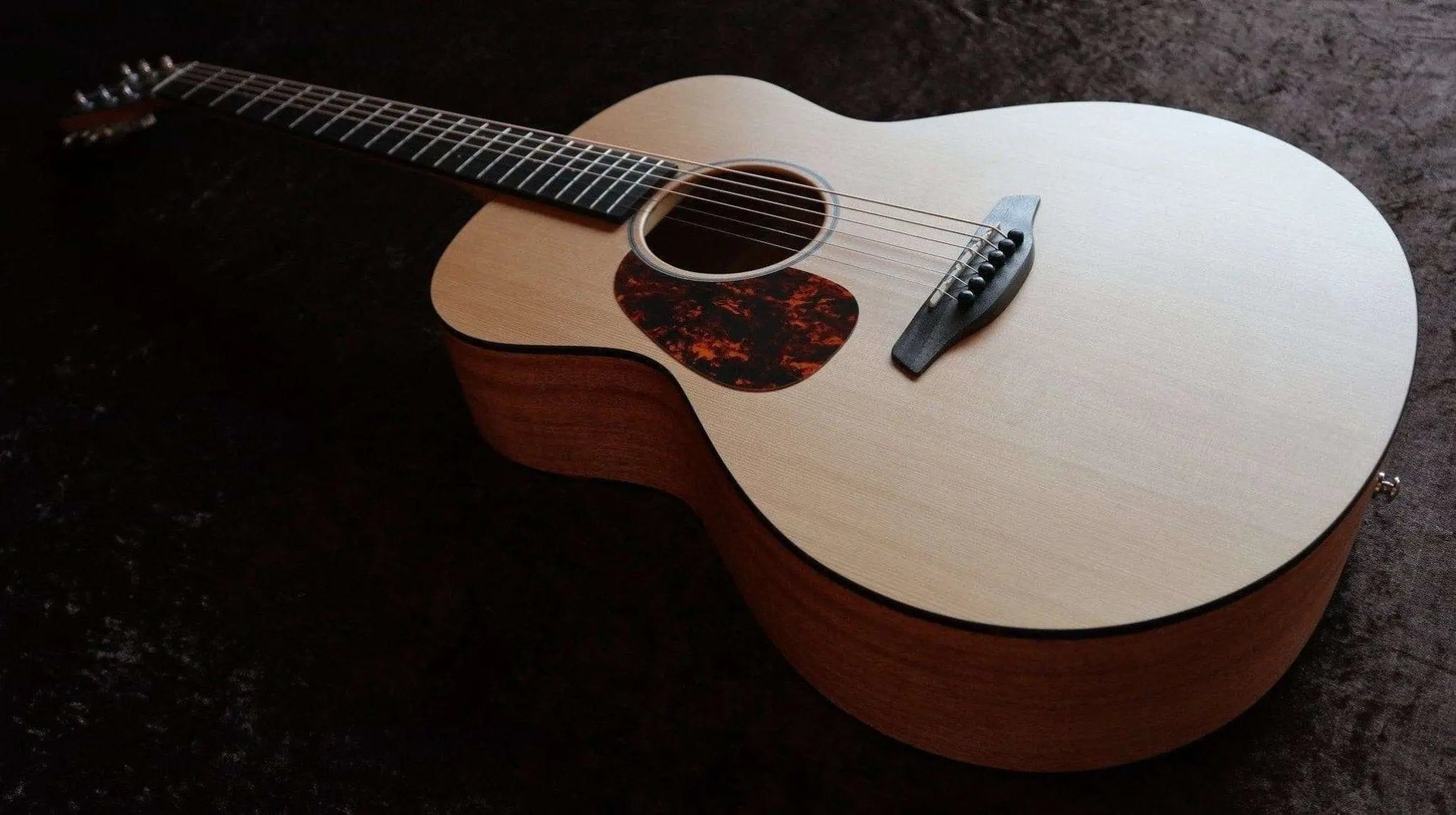 Furch Blue G CM Left Handed (Grand Auditorium / Cedar / Mahogany) Acoustic Guitar (2025 CNR Active Upgrade Model) - Richards Guitars Of Stratford Upon Avon