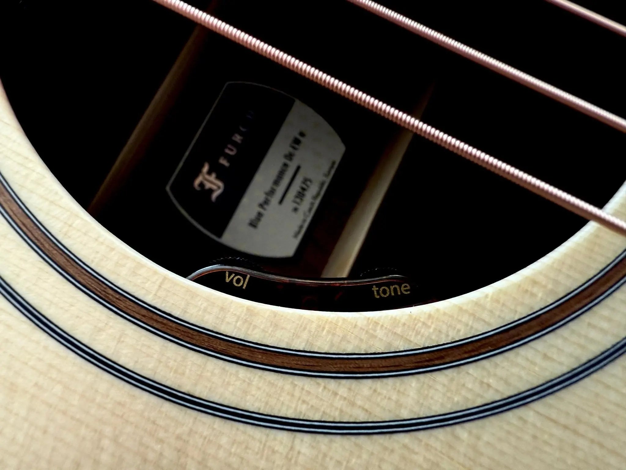 Furch Blue Performance Dc - EW a EAS - VTC - Richards Guitars Of Stratford Upon Avon