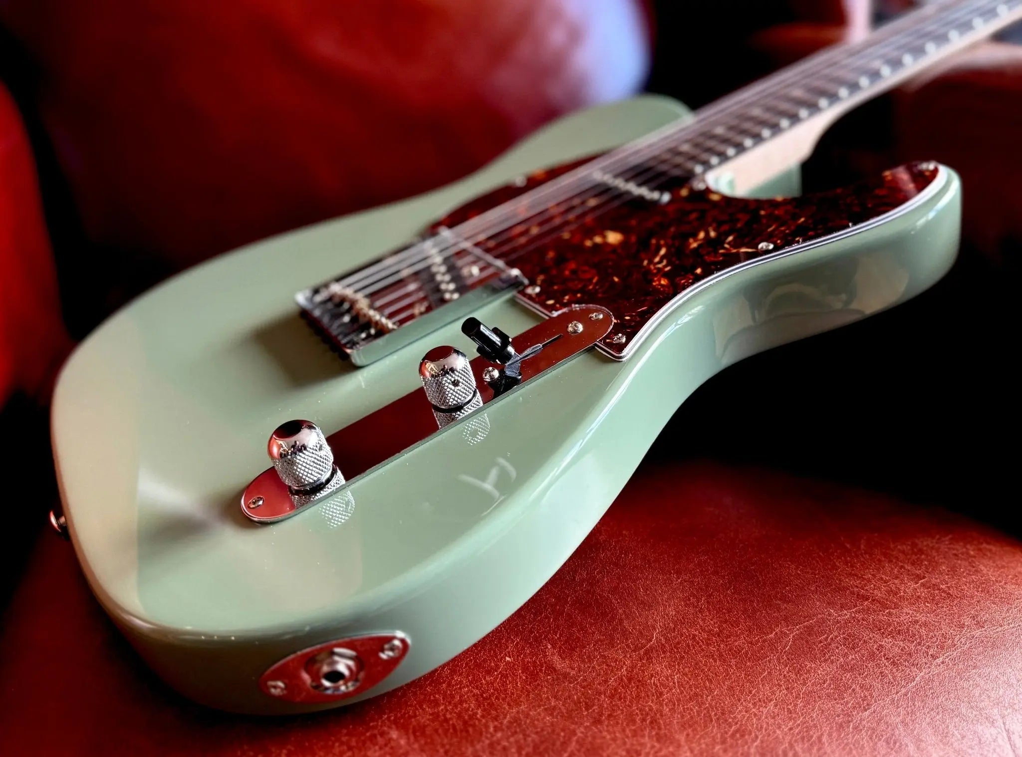 G&L Fullerton Deluxe ASAT Classic Matcha Green over Alder w' Deluxe Gigbag - Richards Guitars Of Stratford Upon Avon