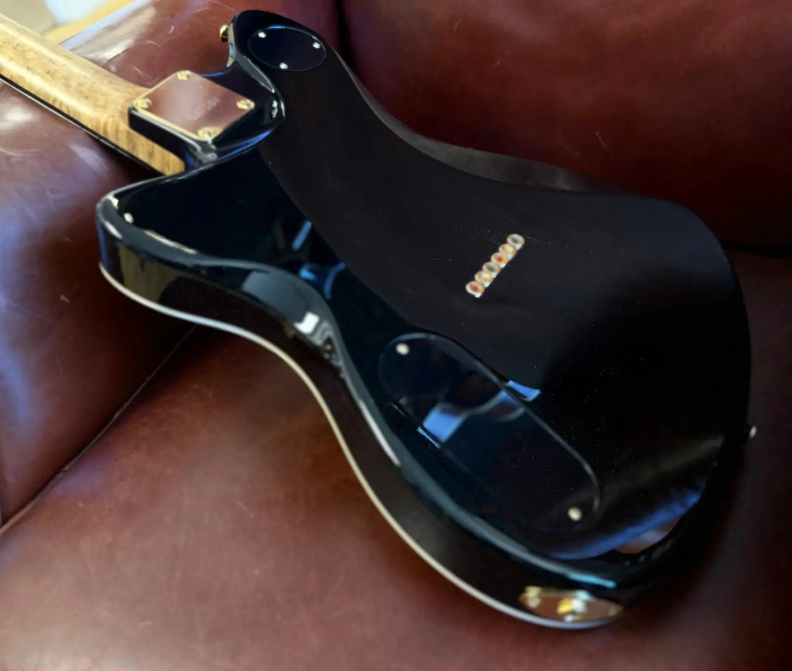Gordon Smith Gatsby Deluxe - Jet Black - Richards Guitars Of Stratford Upon Avon