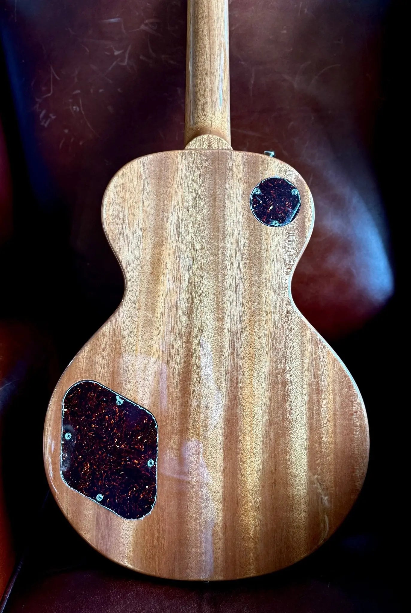 Gordon Smith GS2 No Cut Natural - Richards Guitars Of Stratford Upon Avon