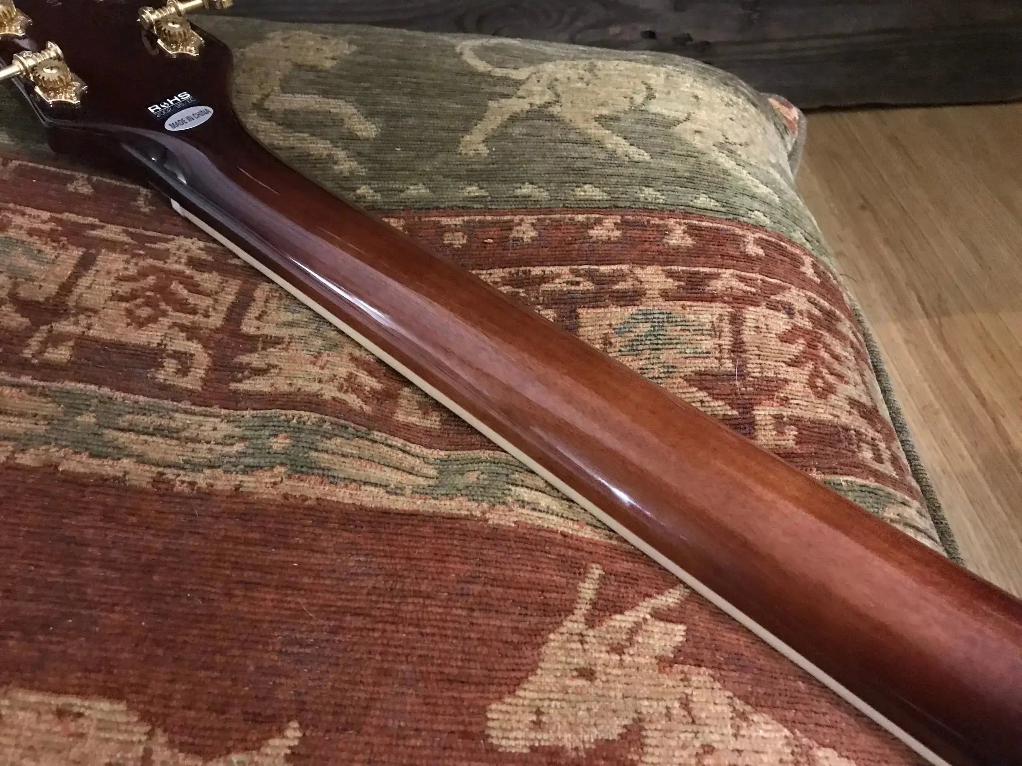 Guild ARISTOCRAT P90 VSB - Richards Guitars Of Stratford Upon Avon