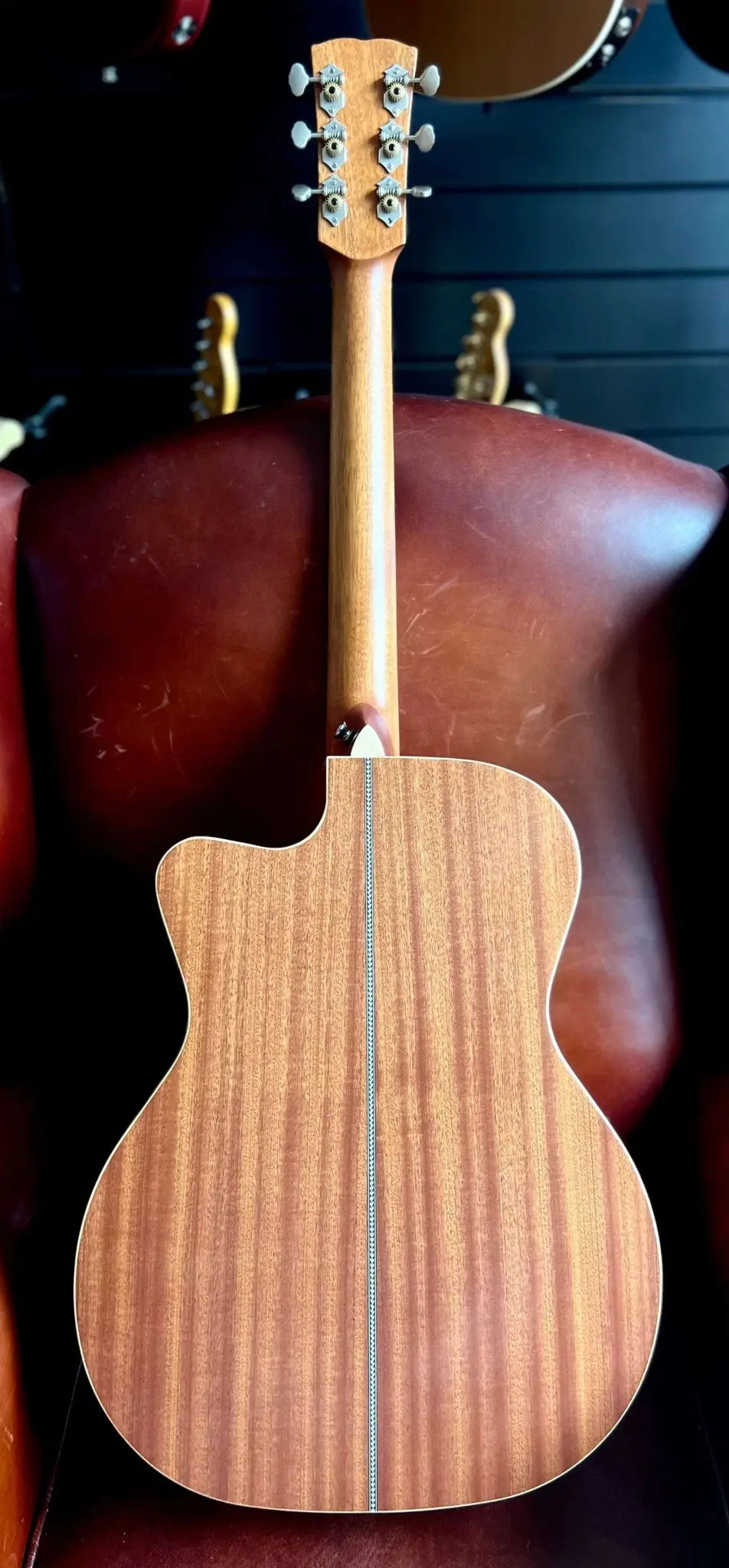 Kremona M25 Cutaway Acoustic Guitar - Richards Guitars Of Stratford Upon Avon