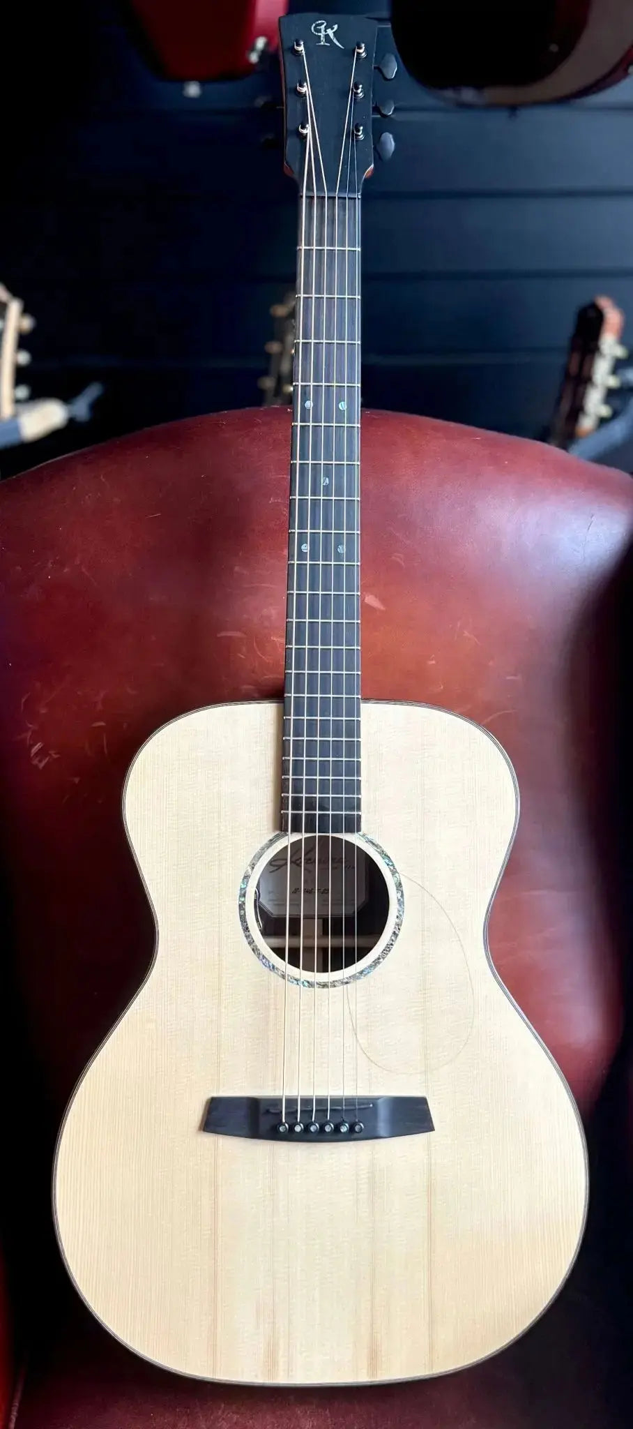 Kremona R35E - Richards Guitars Of Stratford Upon Avon