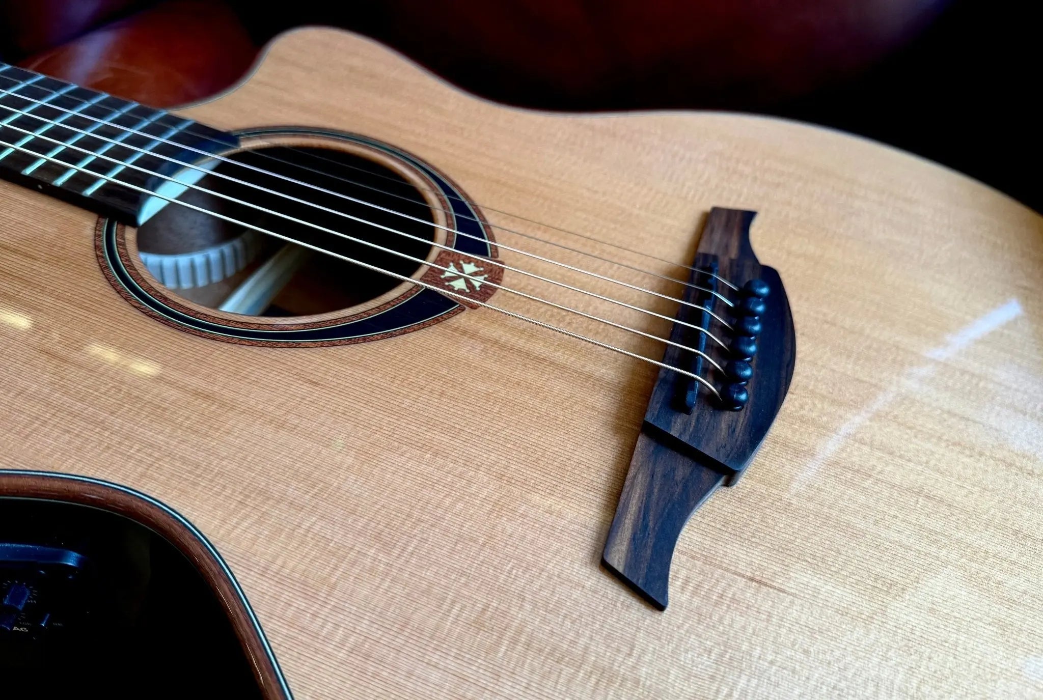 LAG TRAMONTANE 118 T118ACE AUDITORIUM CUTAWAY ELECTRO - Richards Guitars Of Stratford Upon Avon