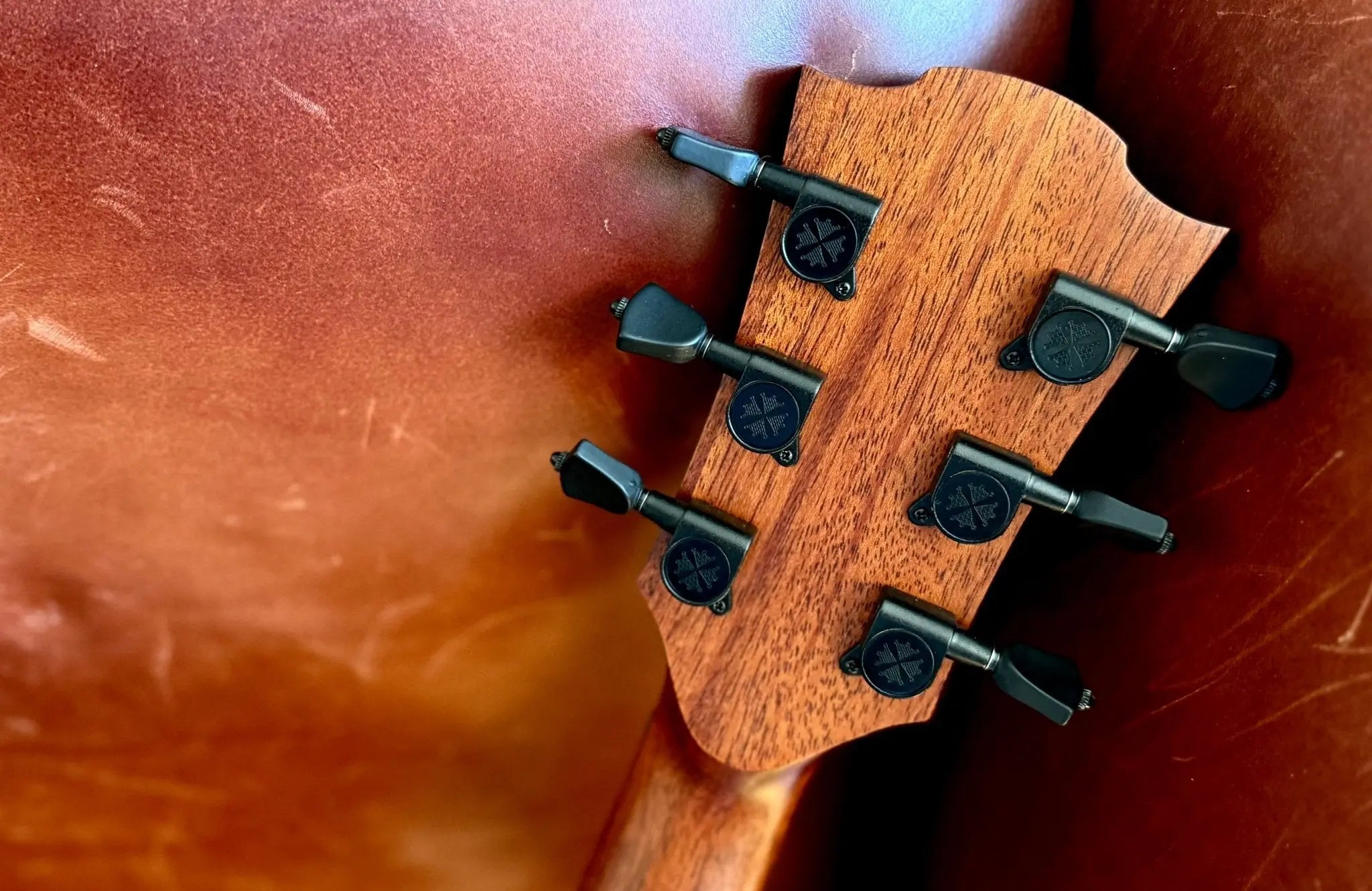 LAG TRAMONTANE 118 T118ACE AUDITORIUM CUTAWAY ELECTRO - Richards Guitars Of Stratford Upon Avon