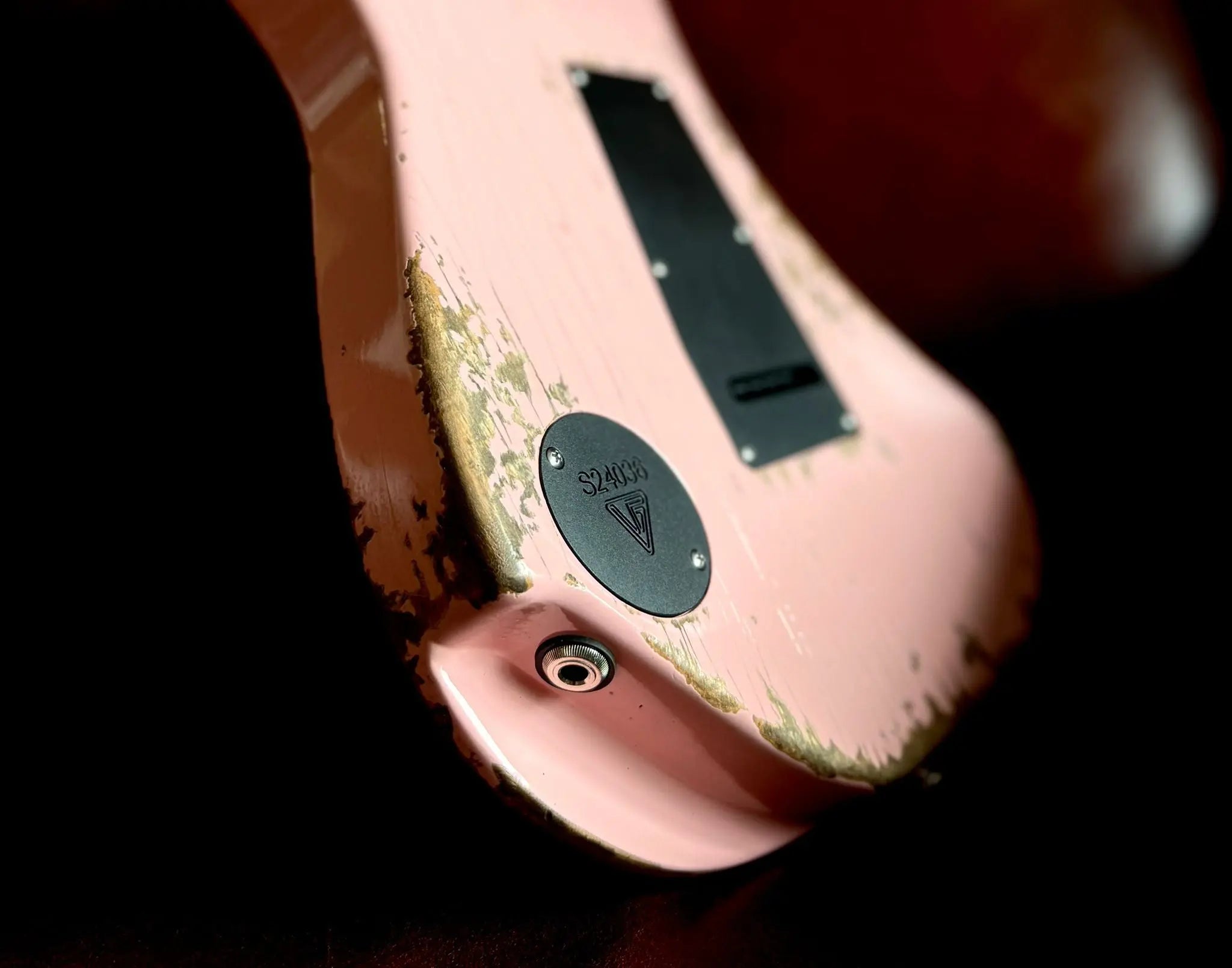 Valiant Soothsayer Distressed Mola Pink - Richards Guitars Of Stratford Upon Avon