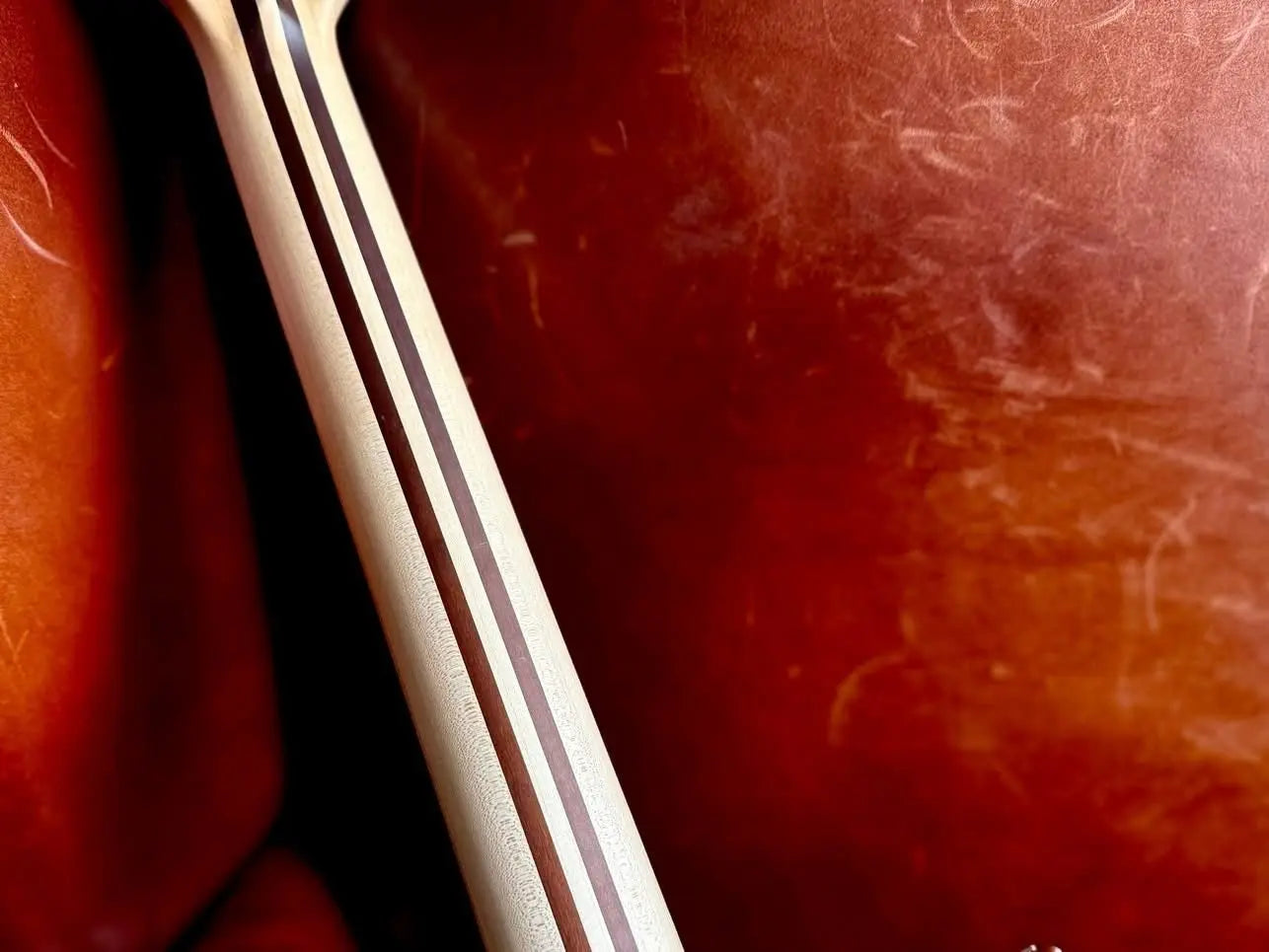 Valiant Soothsayer Malachite Alchemist Custom With Stainless Steel Frets Upgrade - Richards Guitars Of Stratford Upon Avon