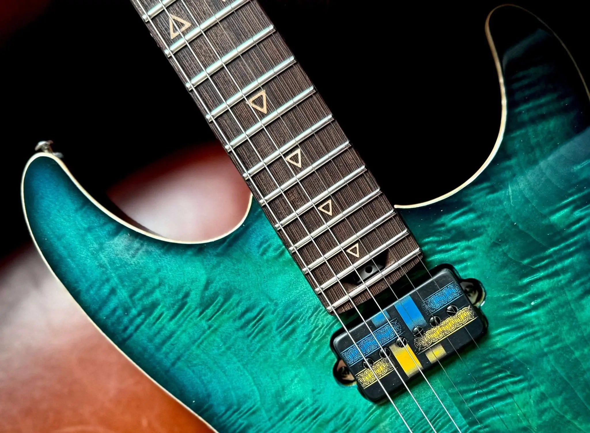 Valiant Soothsayer Malachite Alchemist P90 Custom With Stainless Steel Frets Upgrade - Richards Guitars Of Stratford Upon Avon