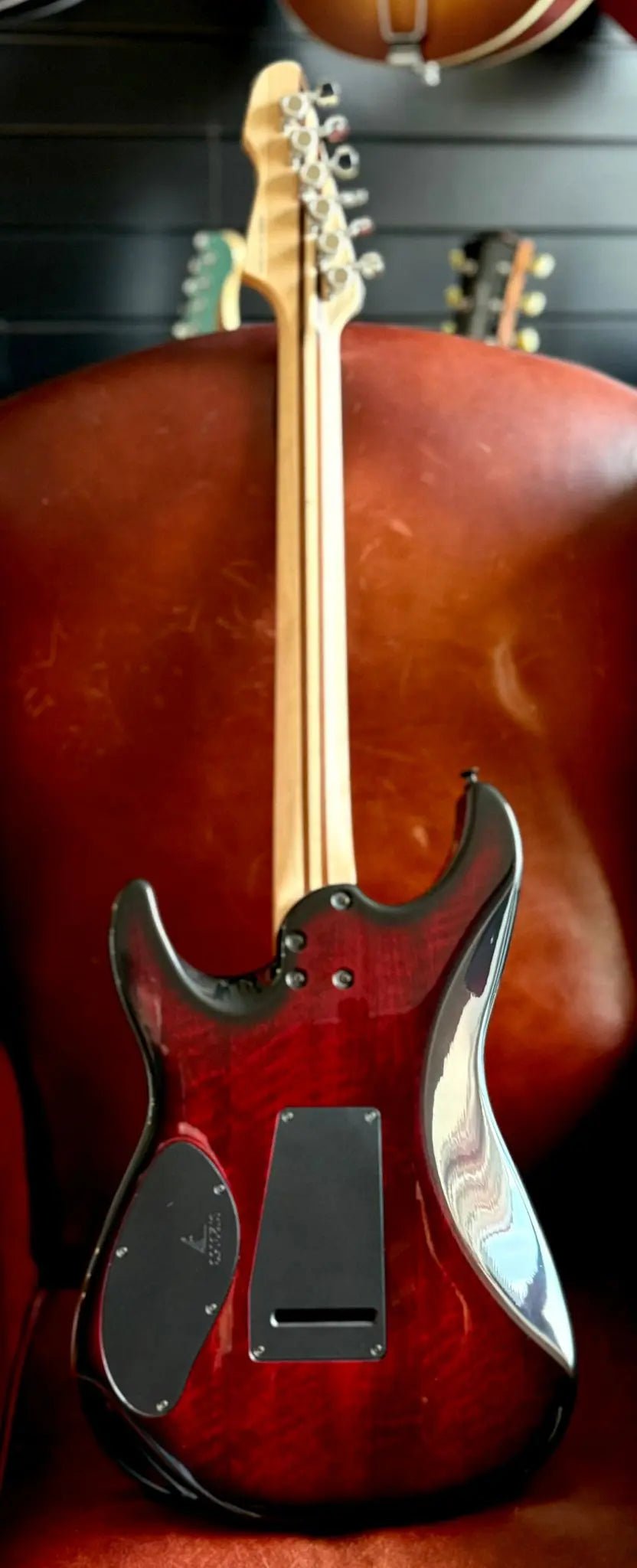 Valiant Soothsayer The Sage Burgundy Red - Richards Guitars Of Stratford Upon Avon