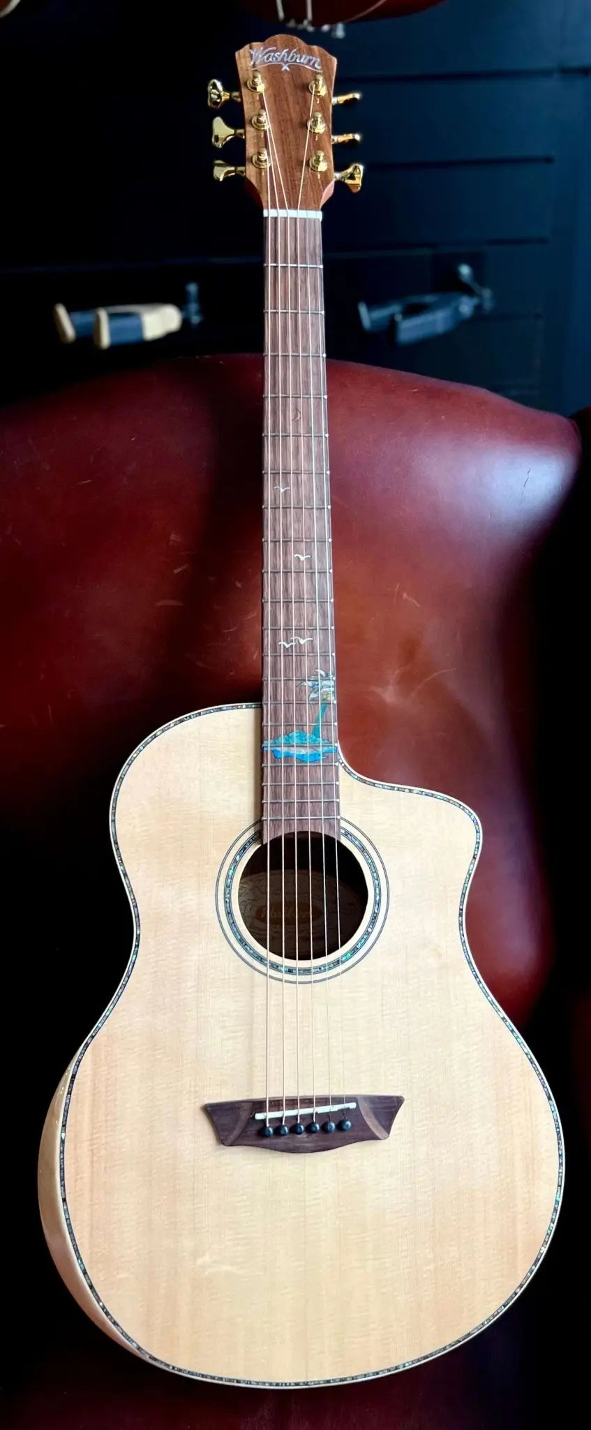 Washburn Bella Tono ALLURE SC56S - Natural Electro Acoustic Guitar - Richards Guitars Of Stratford Upon Avon