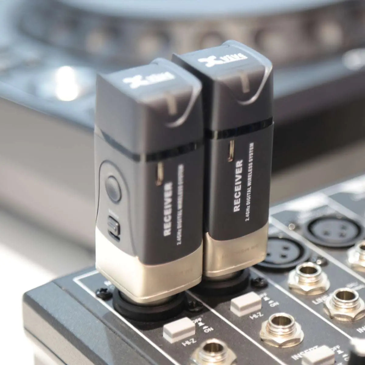 Xvive Dual U3 Wireless System for Audio - Richards Guitars Of Stratford Upon Avon