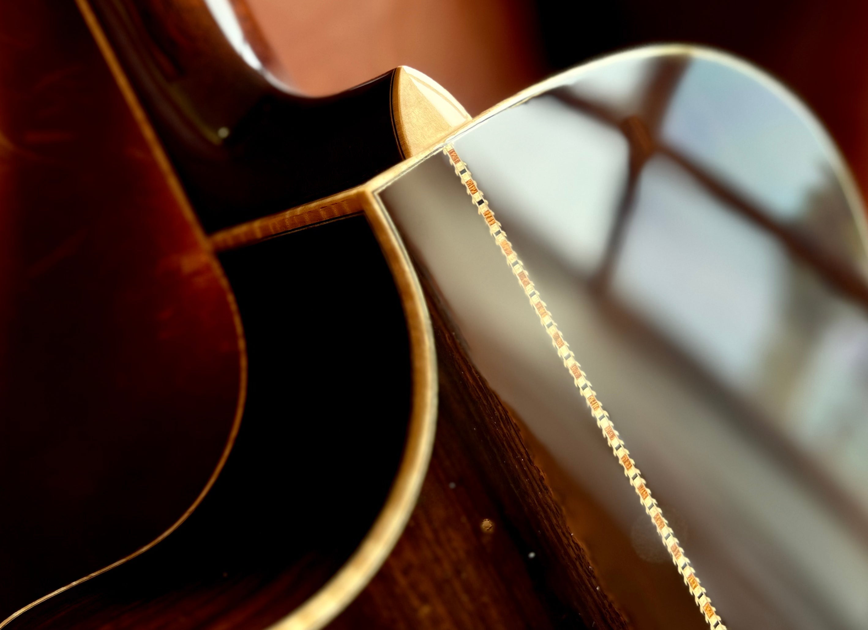 Eastman AC822CE Modèle 2024 (Prix incluant le Custom Pro Setup Package), Guitare Électro-Acoustique en vente chez Richards Guitars.