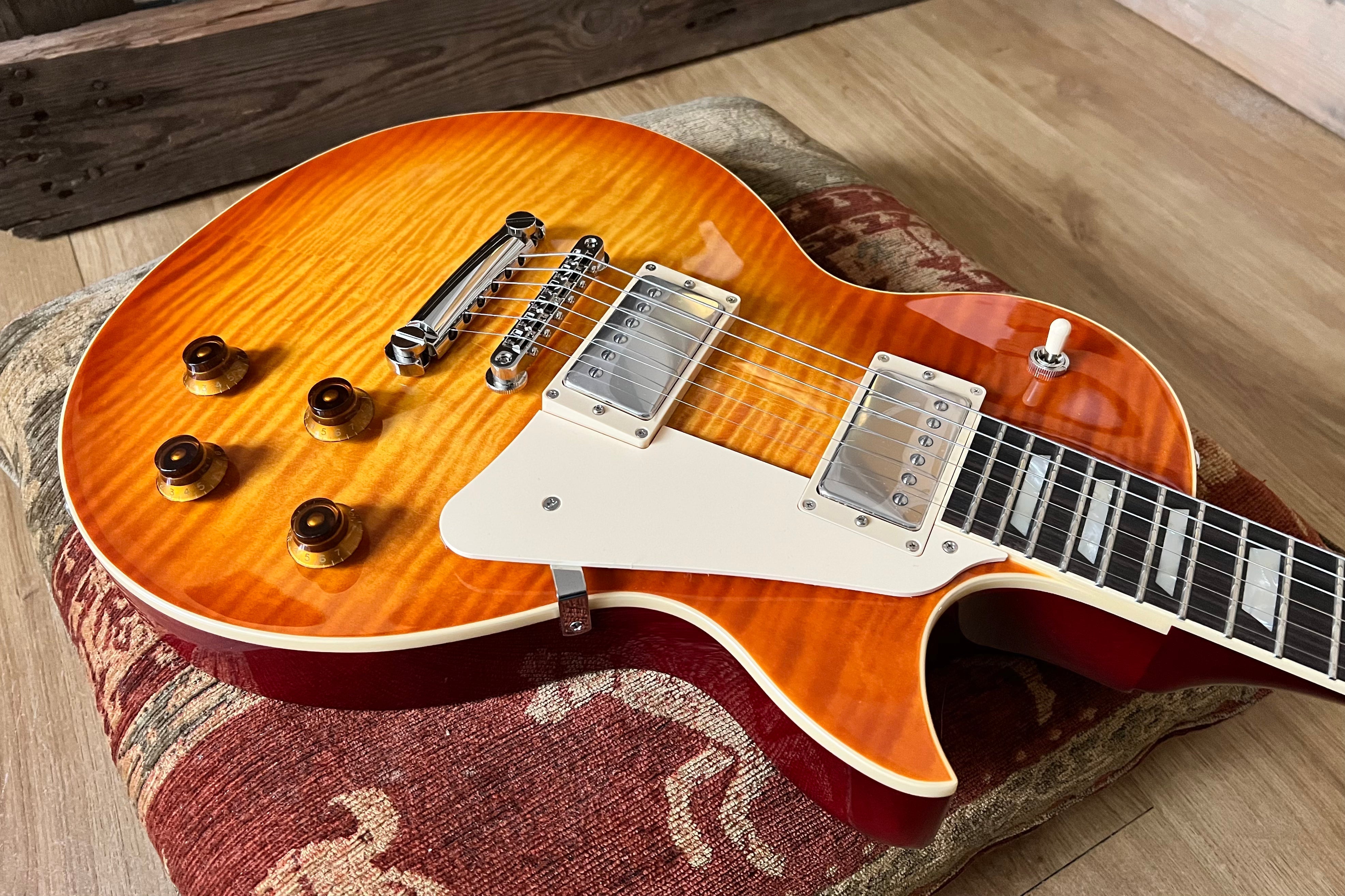 FGN Neo Classic NLS10RFM Faded Cherry Burst With Gig Bag, Guitare électrique en vente chez Richards Guitars.