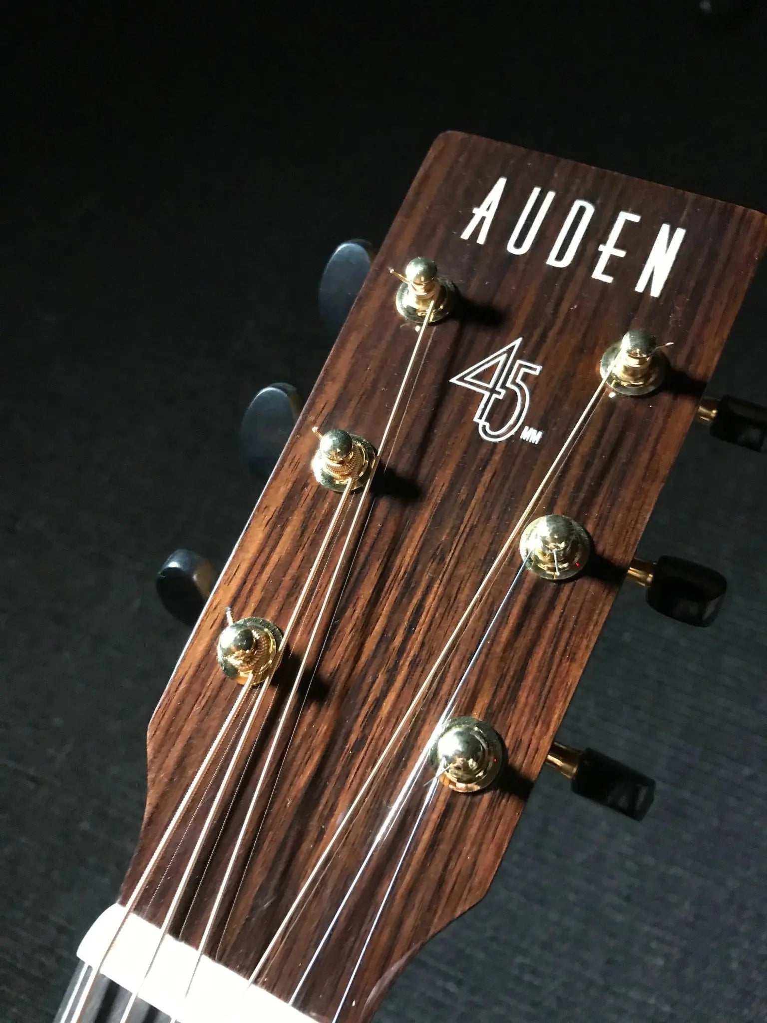 Auden Artist 45 Chester Maple Fullbody. - Richards Guitars Of Stratford Upon Avon