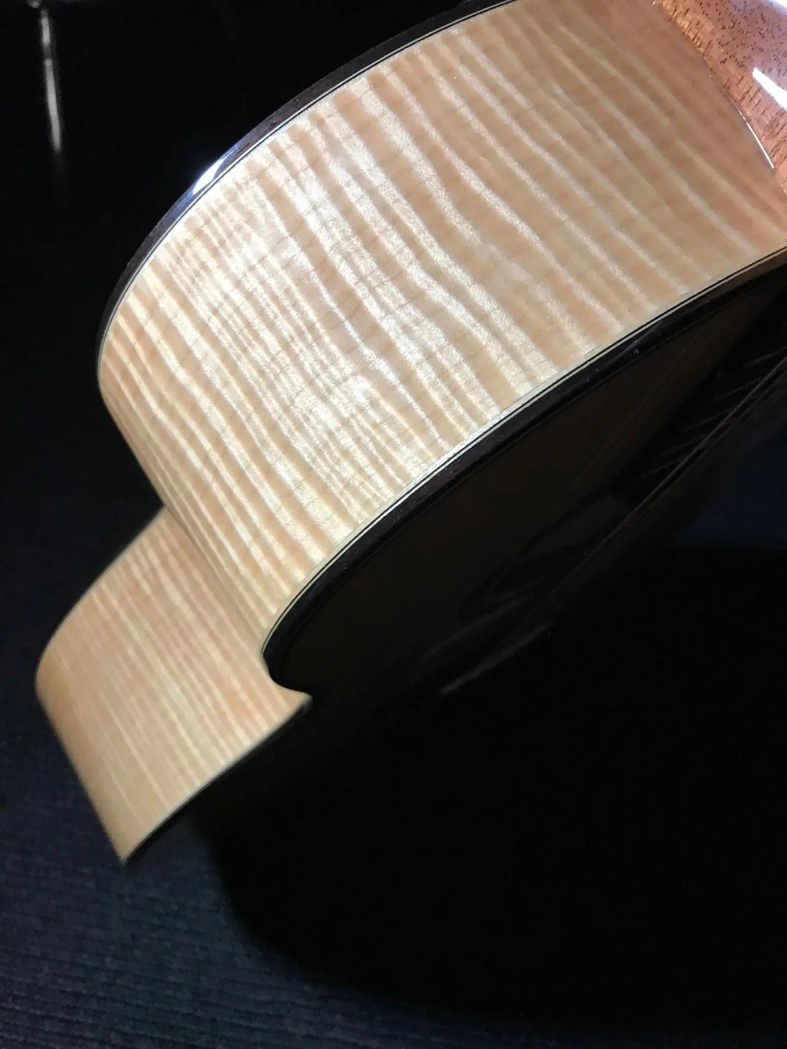 Auden Artist 45 Chester Maple Fullbody. - Richards Guitars Of Stratford Upon Avon