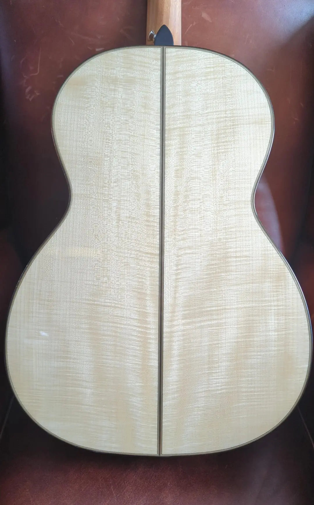 Auden Artist Chester Maple Fullbody (used) - Richards Guitars Of Stratford Upon Avon