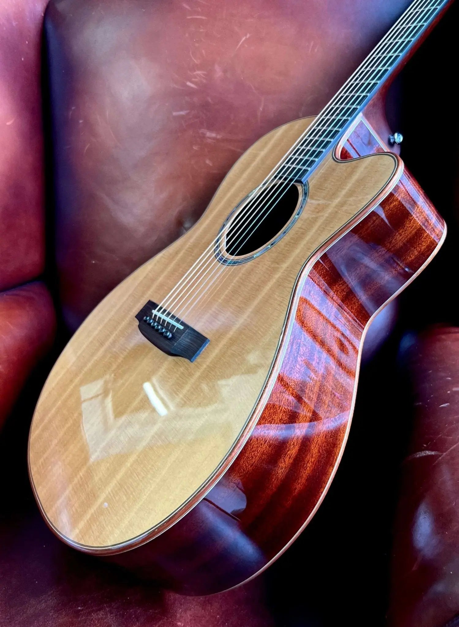 Auden Austin Mahogany Cutaway - Richards Guitars Of Stratford Upon Avon