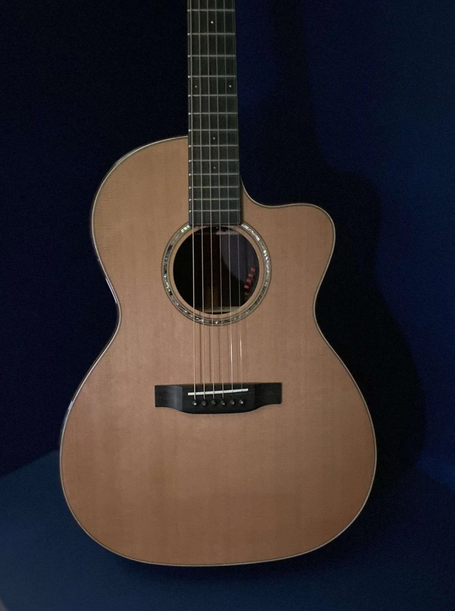 AUDEN ROSEWOOD SERIES – CHESTER 45 CEDAR CUTAWAY - Richards Guitars Of Stratford Upon Avon