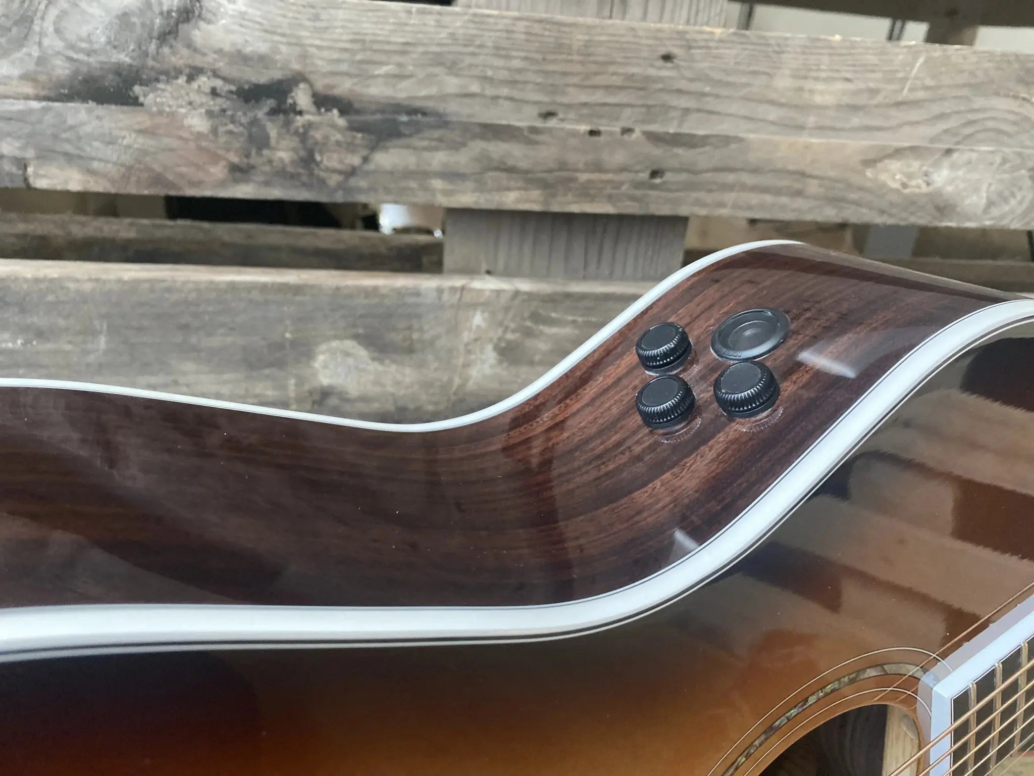 Cort Gold Electro Acoustic A8 Electro Acoustic Guitar w/case Lightburst - Richards Guitars Of Stratford Upon Avon