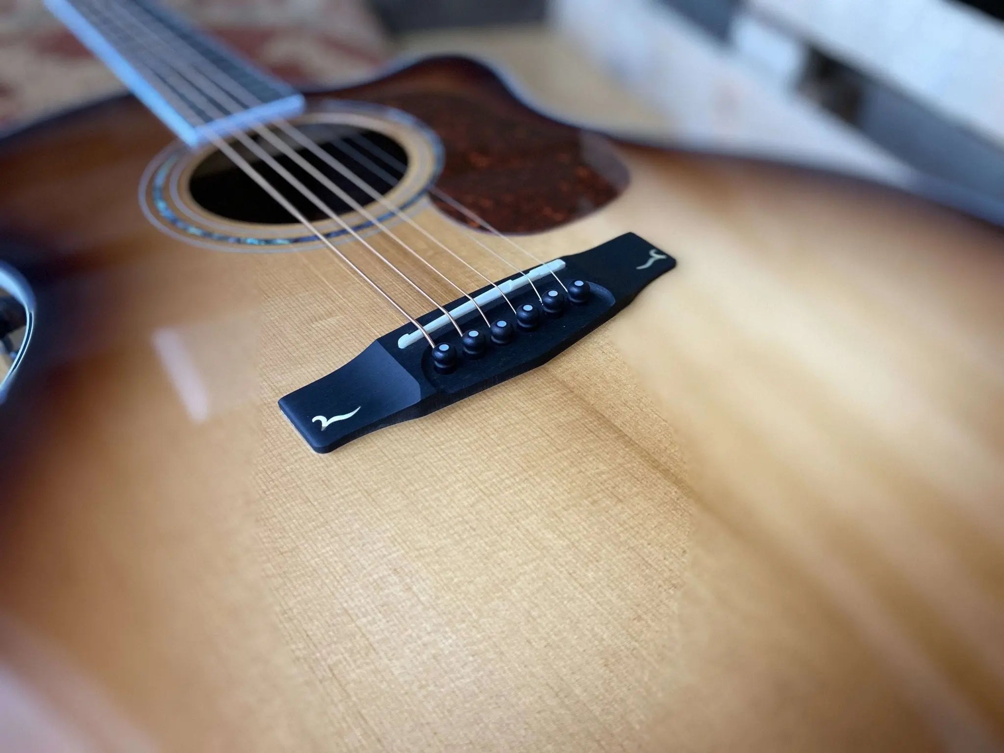 Cort Gold Electro Acoustic A8 Electro Acoustic Guitar w/case Lightburst - Richards Guitars Of Stratford Upon Avon