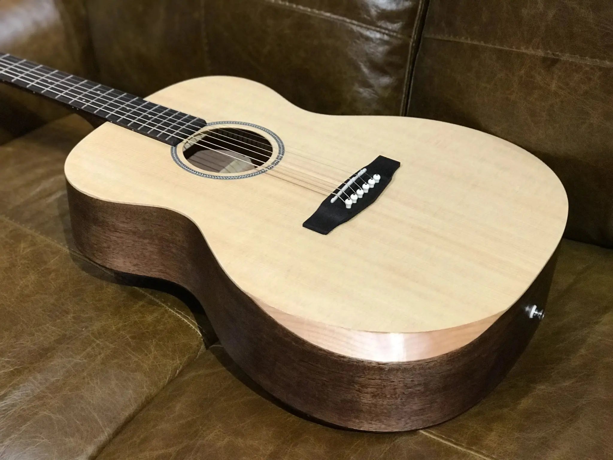 Cort Luce Acoustic Bevel Cut Open Pore - Richards Guitars Of Stratford Upon Avon